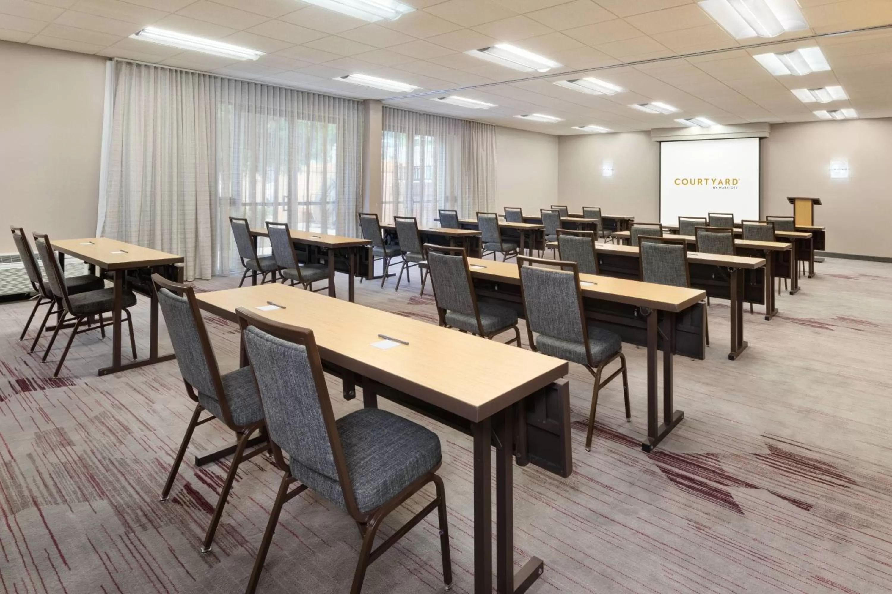 Meeting/conference room in Courtyard by Marriott Atlanta Executive Park/Emory