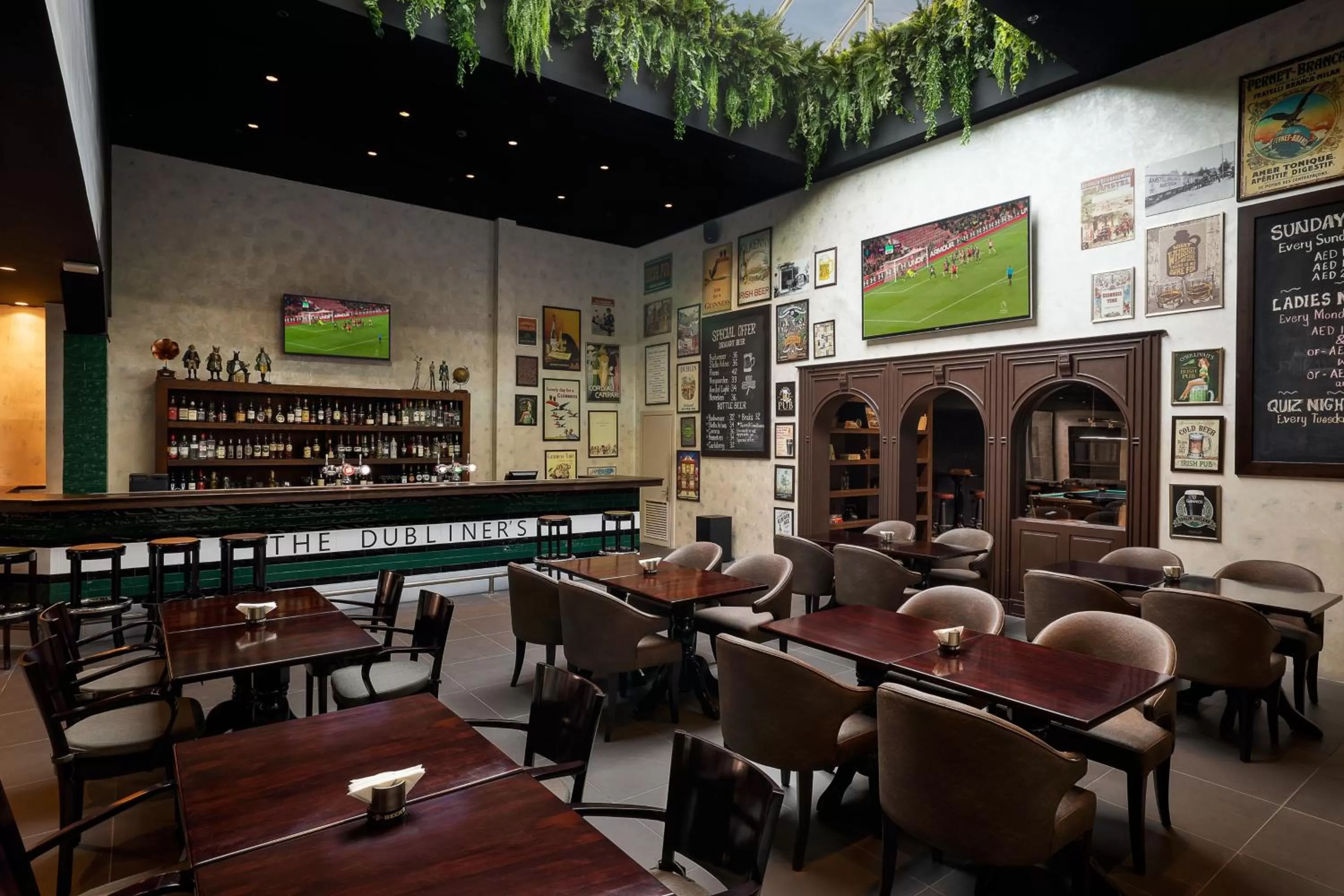 Restaurant/places to eat in Le Méridien Dubai Hotel & Conference Centre