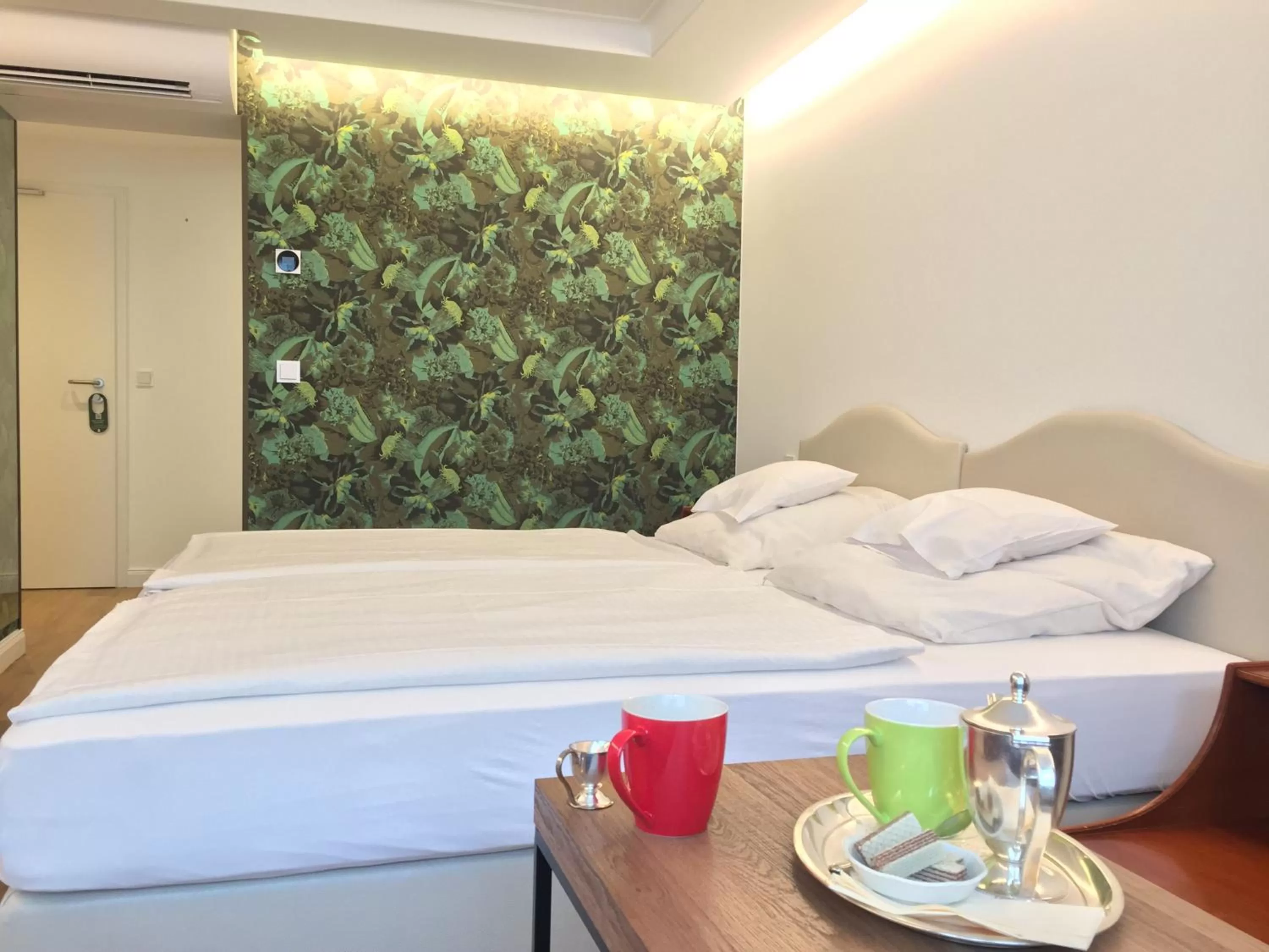 Photo of the whole room, Bed in Hotel Kraft