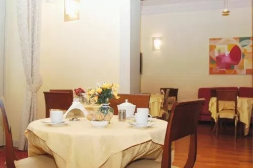 Restaurant/places to eat in Hotel Agathae