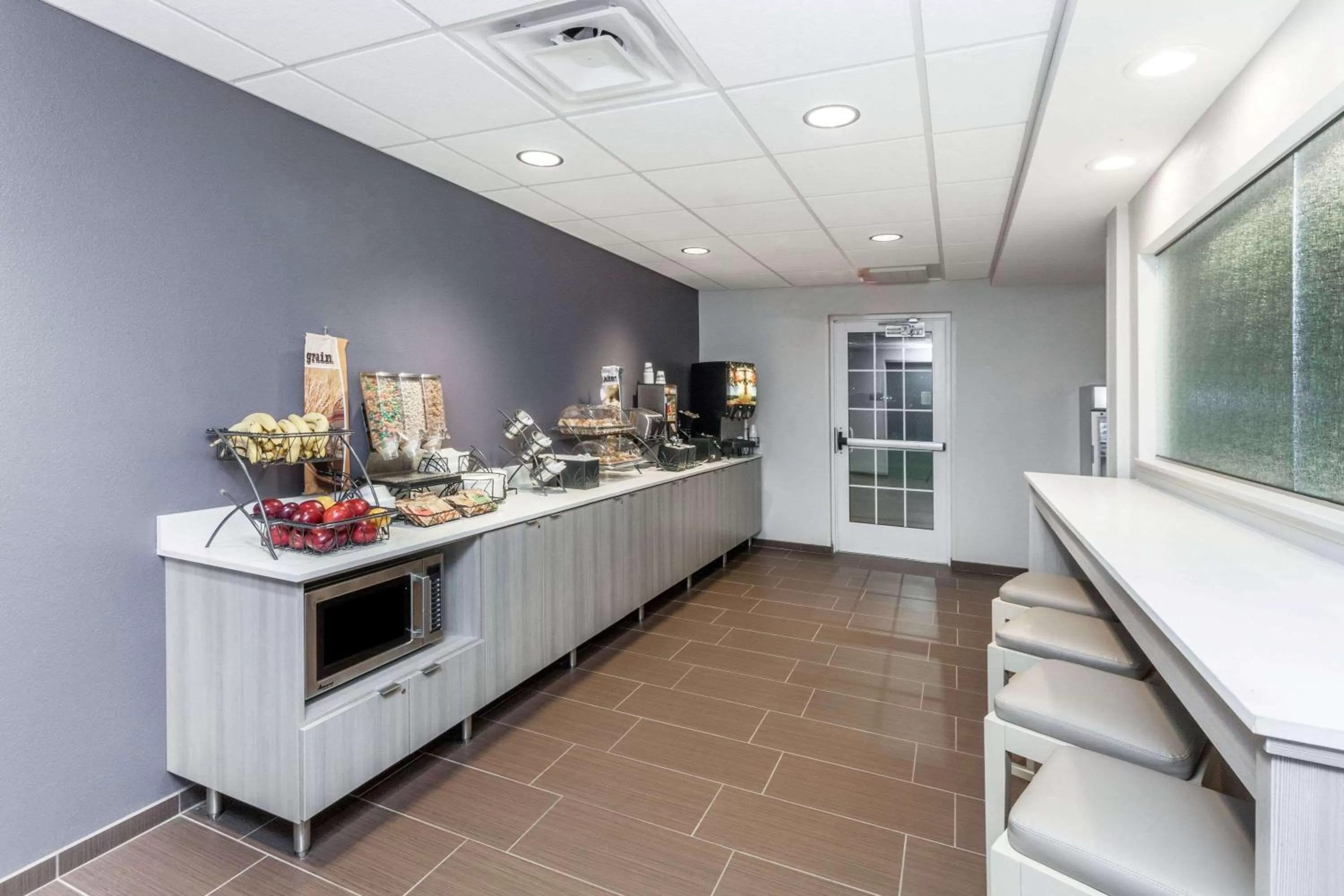 Restaurant/places to eat in Microtel Inn & Suites by Wyndham West Fargo Near Medical Center