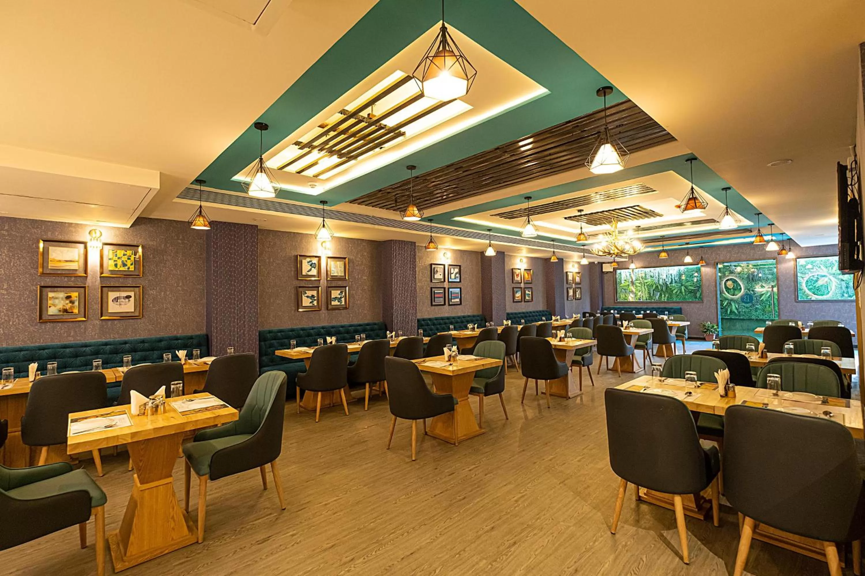 Restaurant/Places to Eat in The Bastion