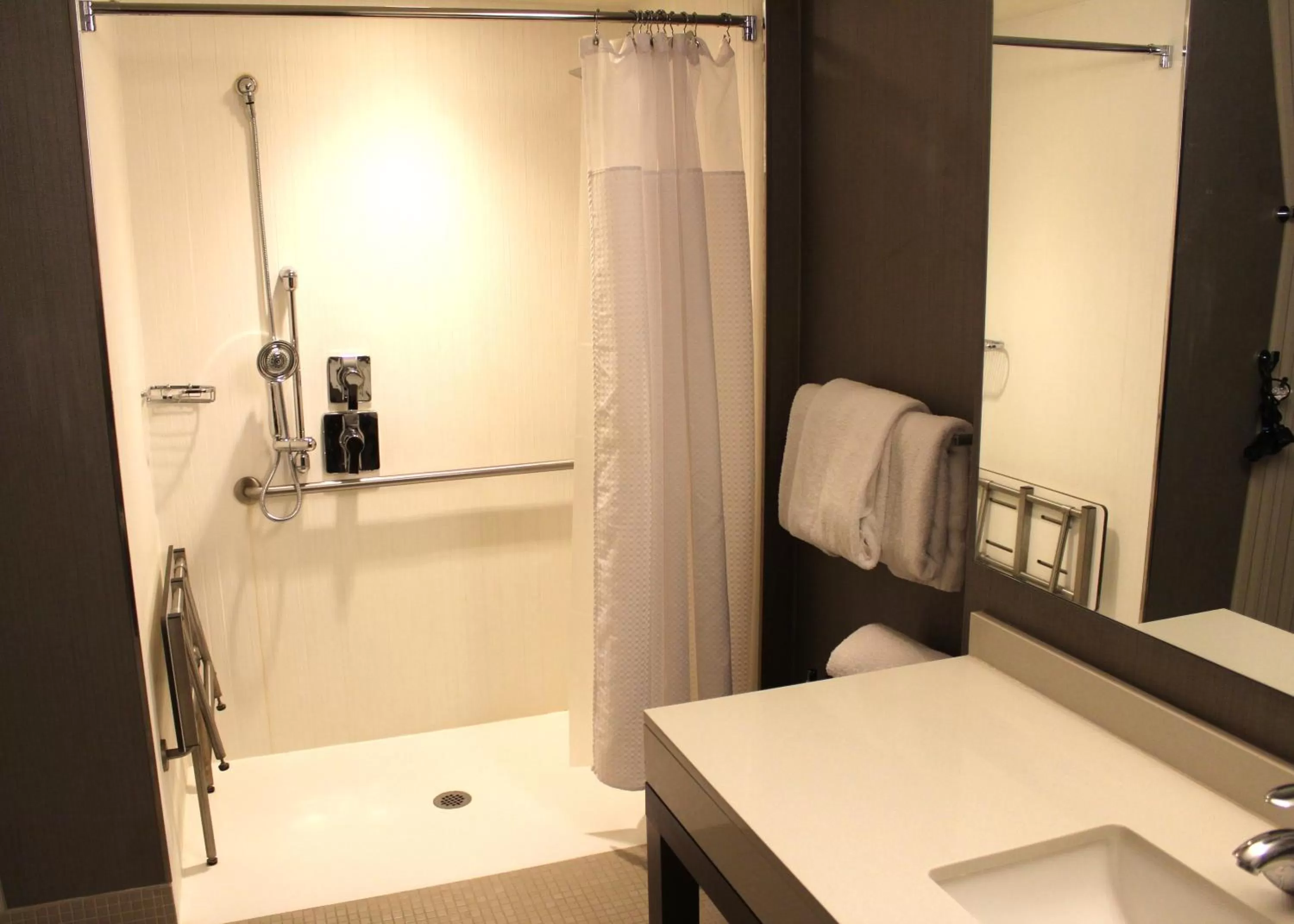 King Room with Sofa Bed and Roll-in Shower - Mobility and Hearing Accessible in Courtyard by Marriott Muncie at Horizon Convention Center