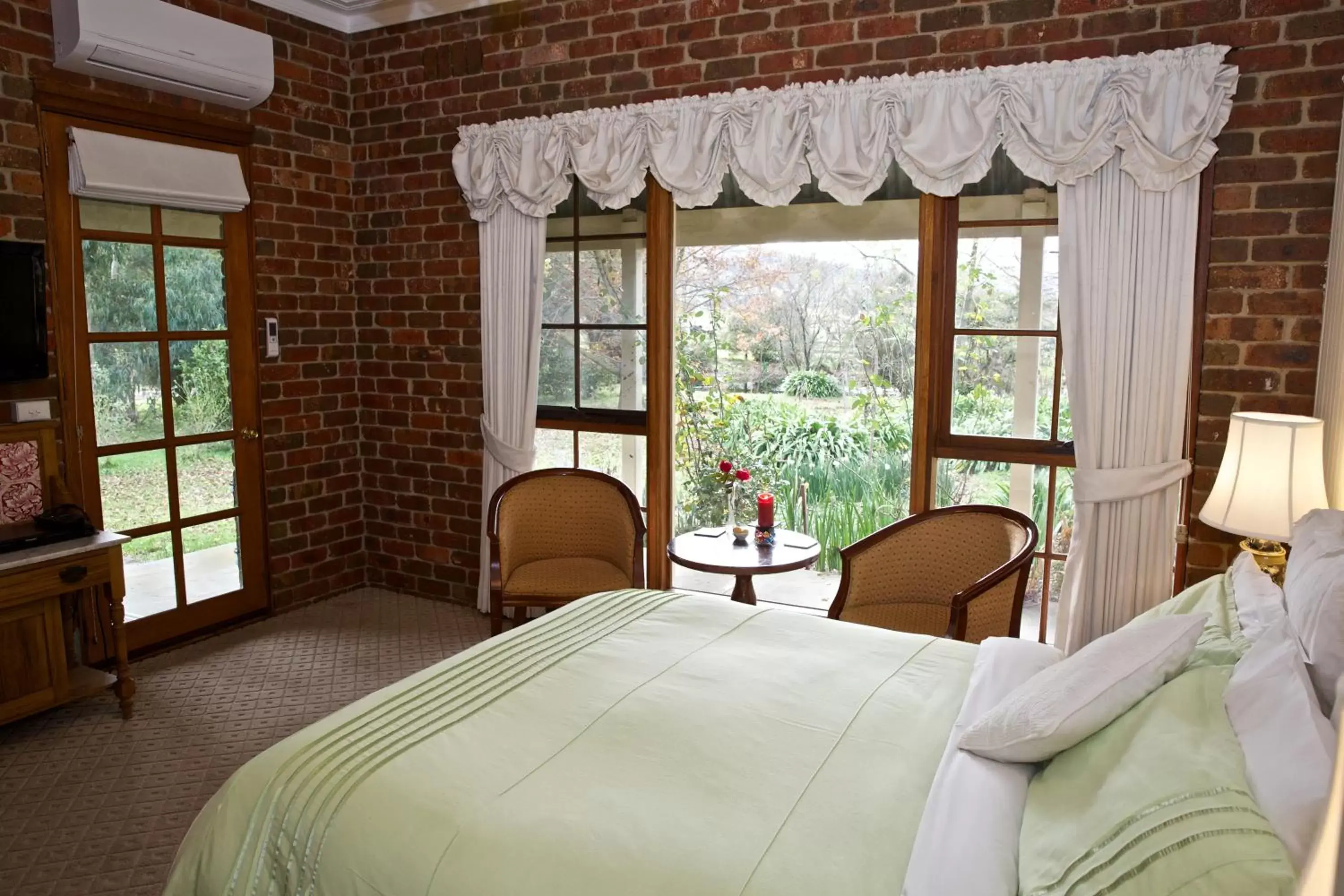 Garden Suite in Holly Lane Mews Garden Suite in Holly Lane Mews