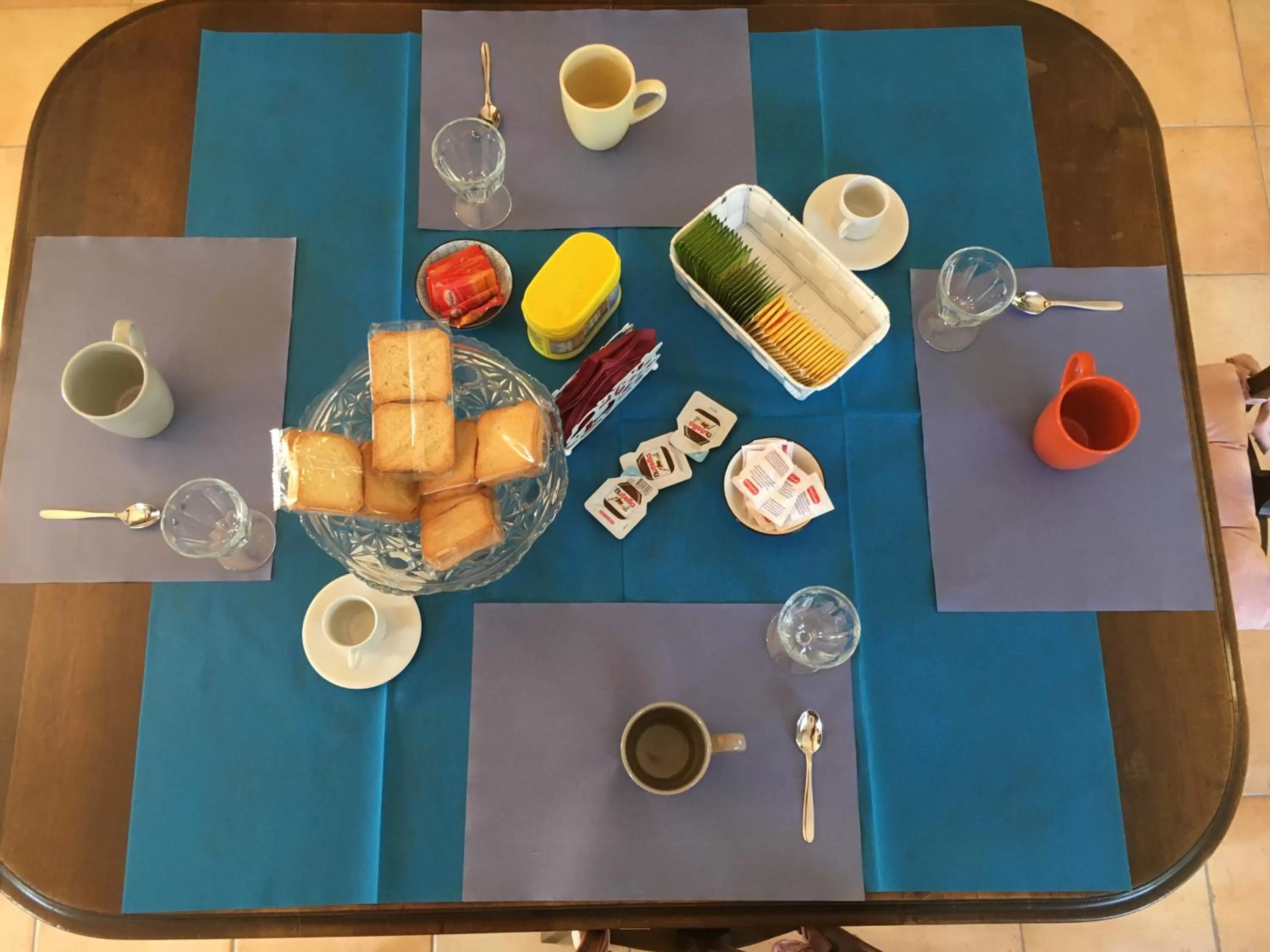 Food and drinks in B&B Calecatine