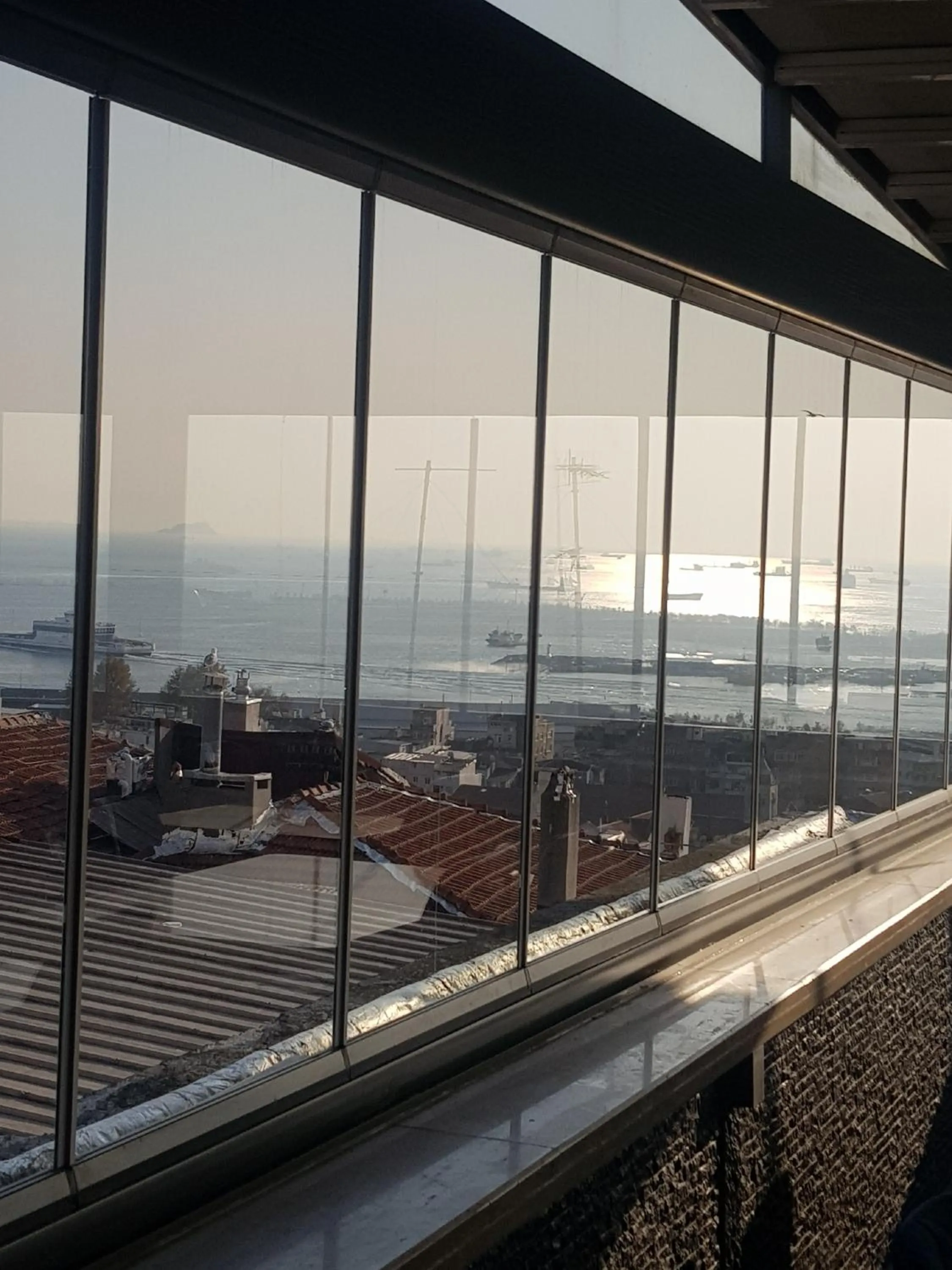 Restaurant/places to eat in Selenay Hotel