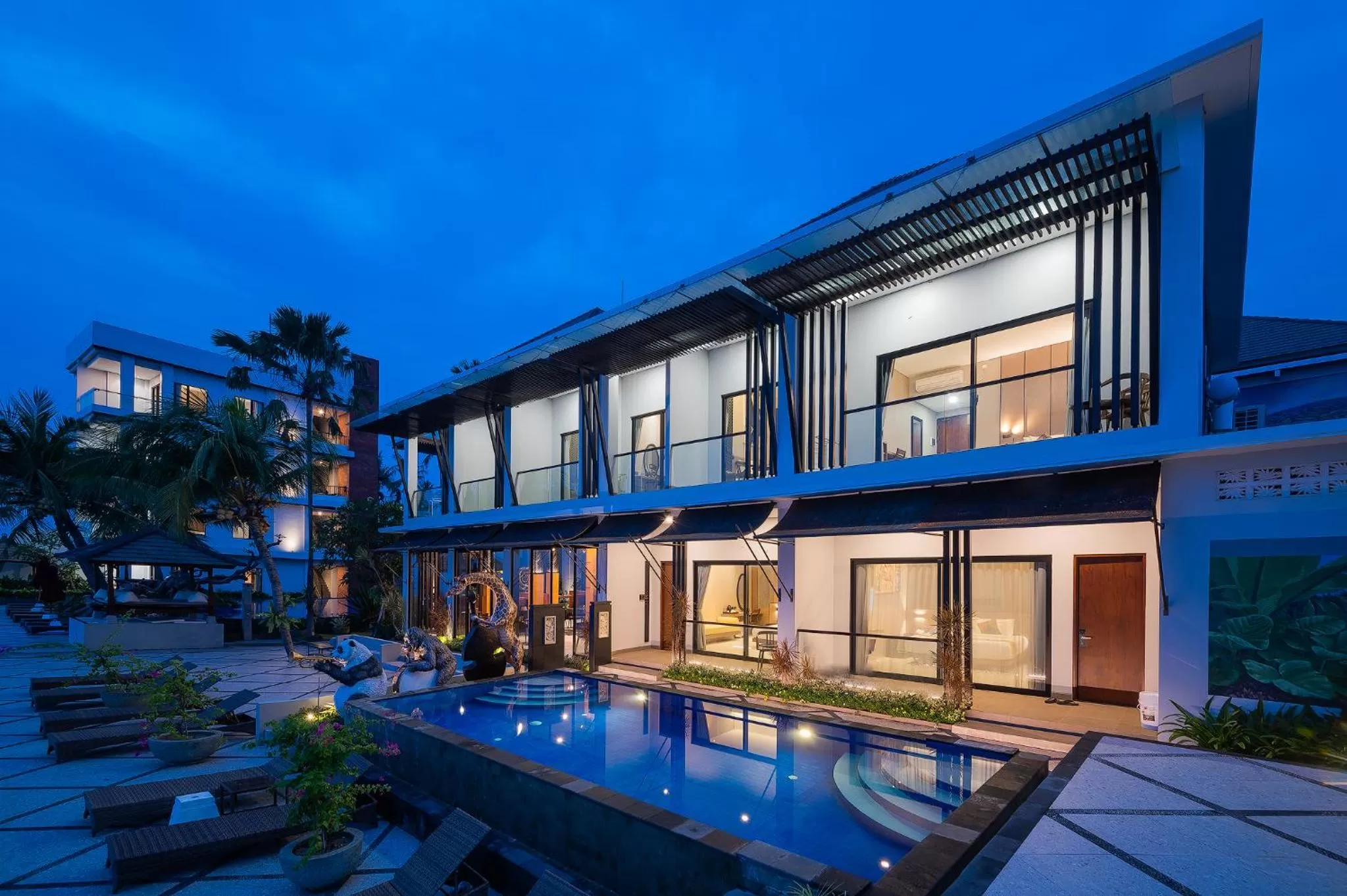 Swimming pool in Padmasari Resort Lovina