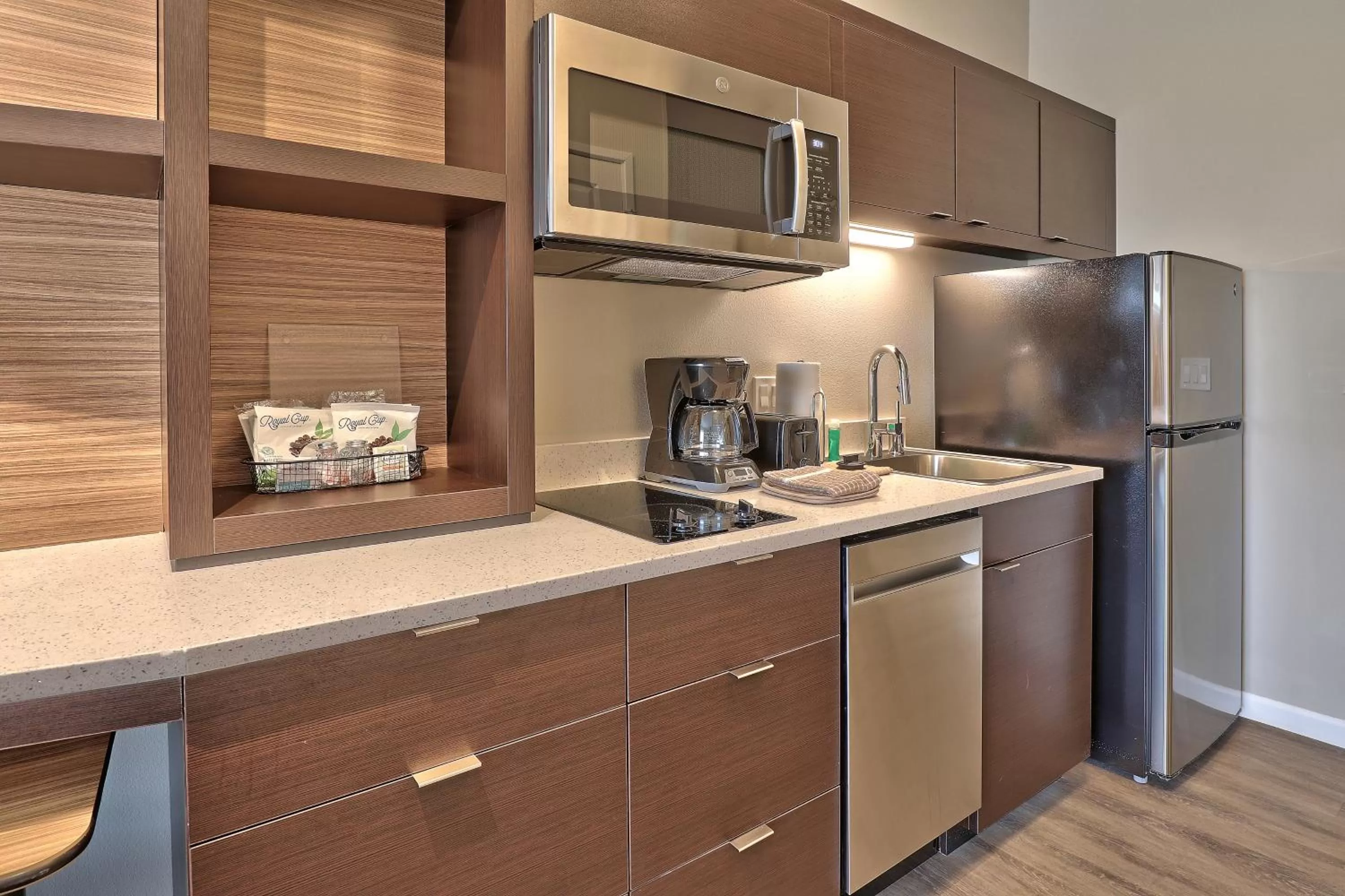 kitchen in TownePlace Suites by Marriott Albuquerque Old Town