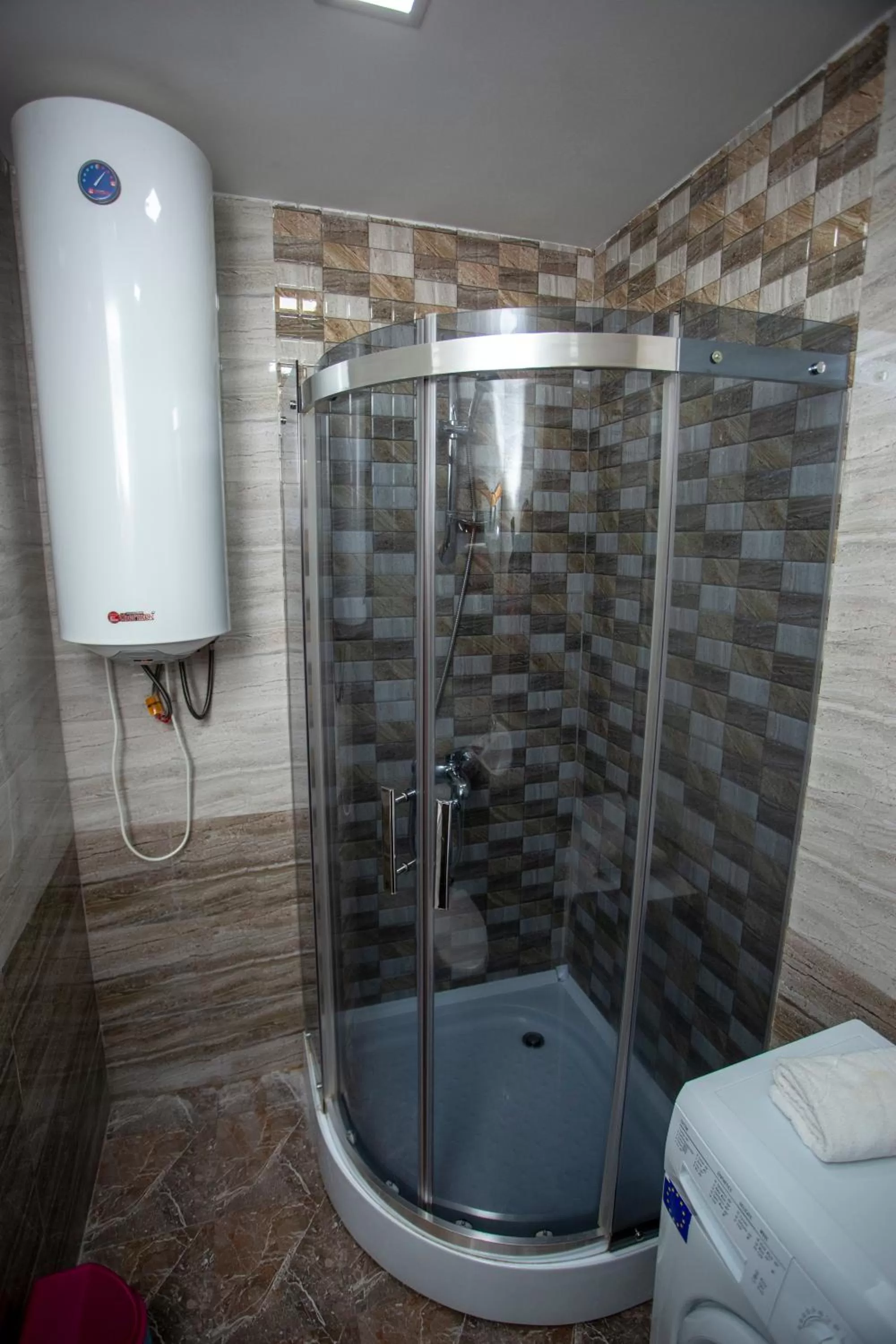 Shower in Blue Star Batumi