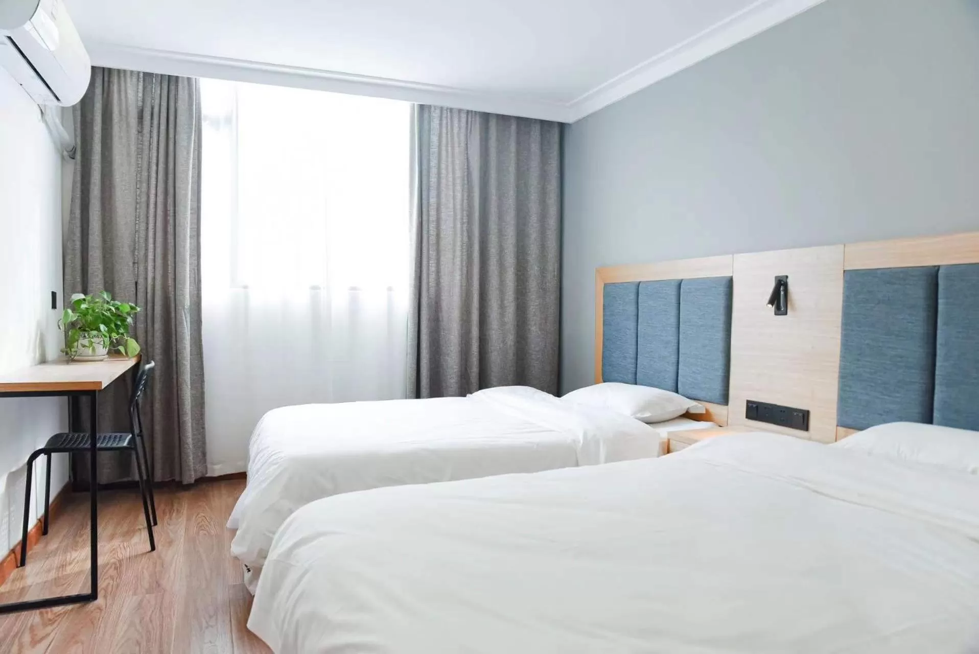 Bed in Travel light Guilin