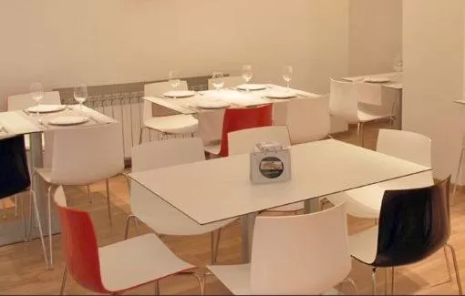 Restaurant/places to eat in Hotel Trefacio