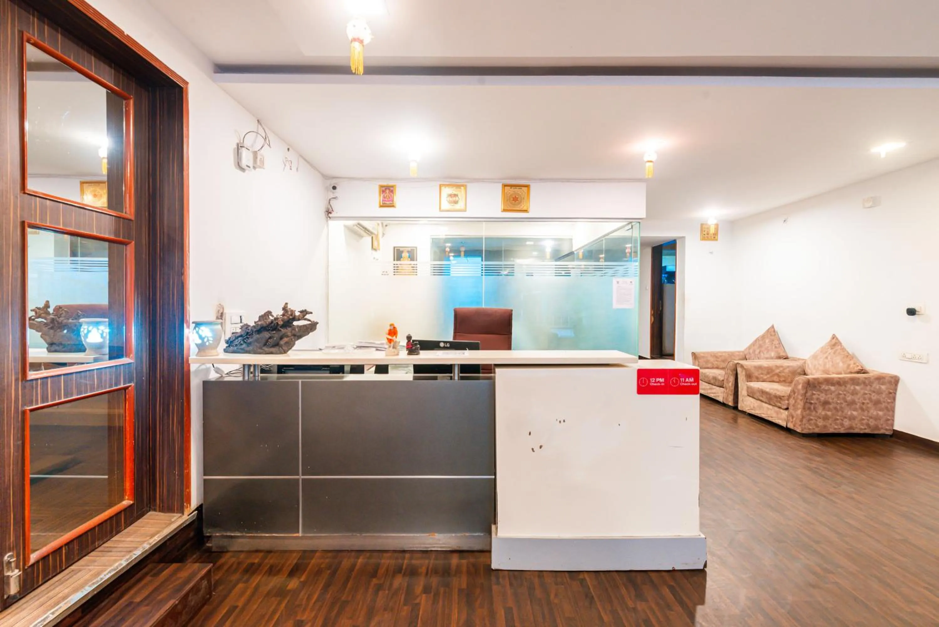 Lobby or reception in Treebo Trend Spring Brooks - Koregaon Park