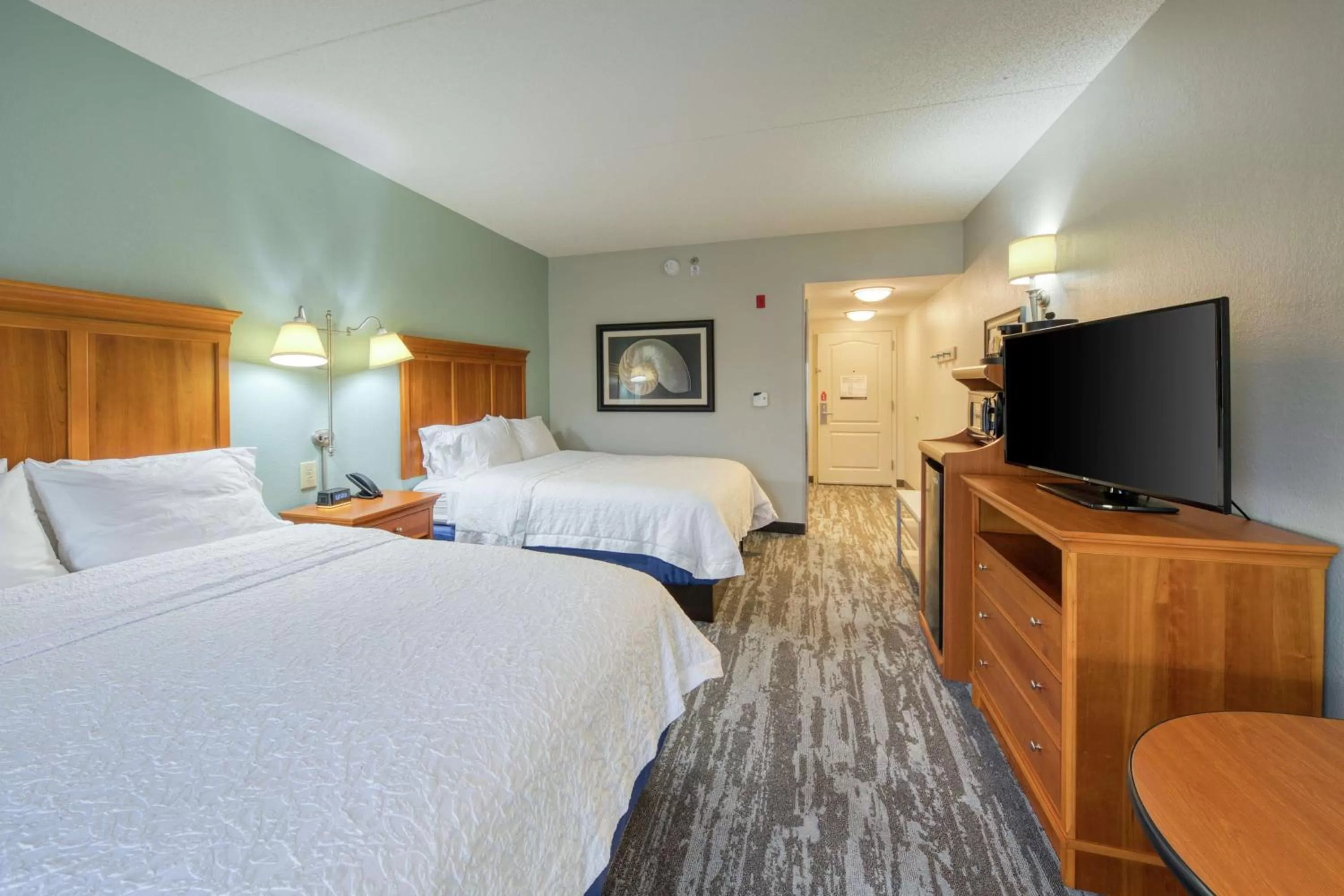 Bedroom, Bed in Hampton Inn Wilmington University Area