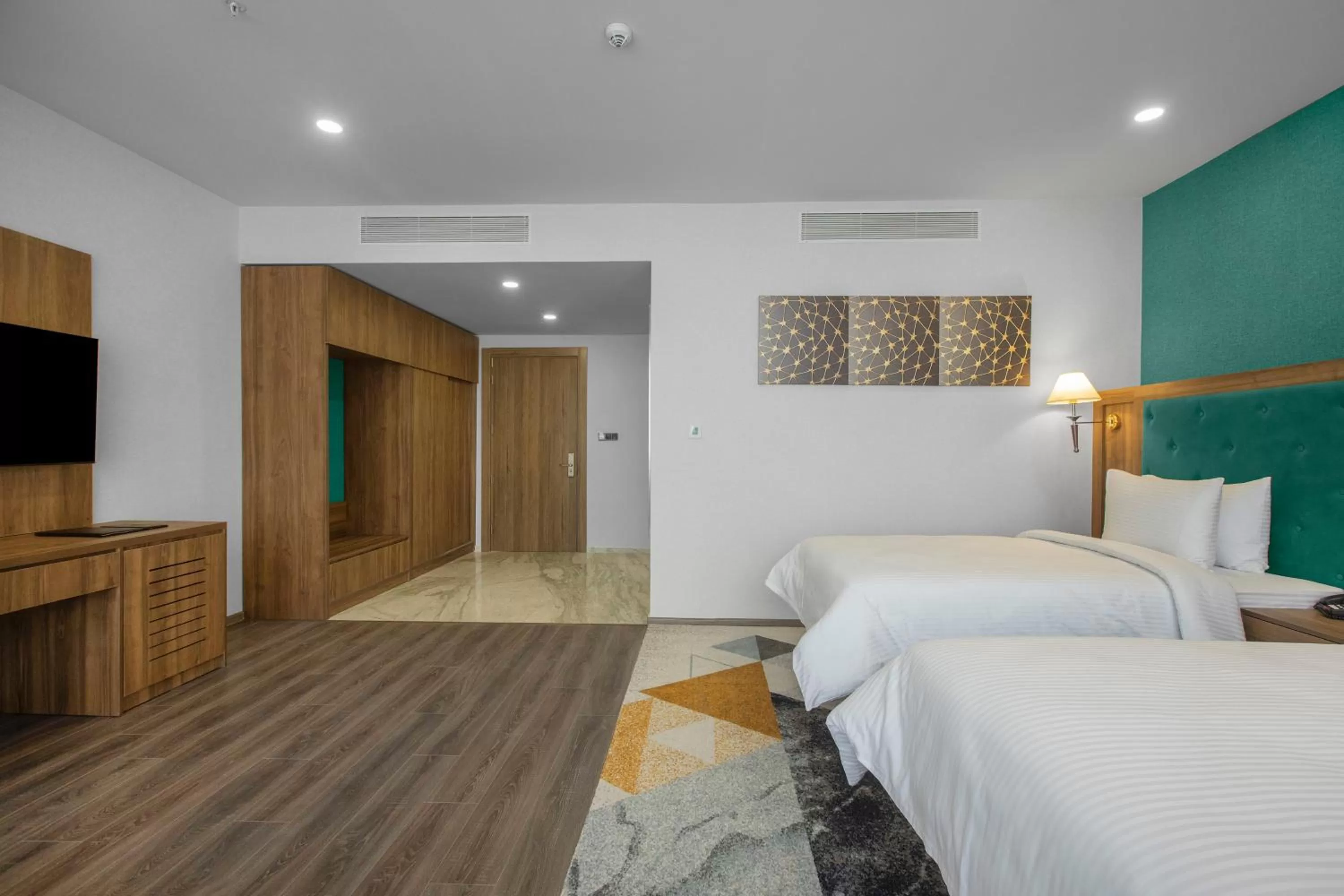 Superior Twin Room in Royal Tulip Hotel & Casino, Tbilisi