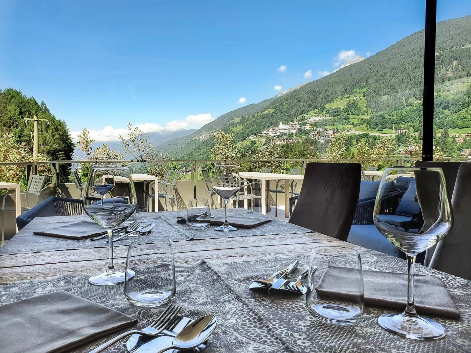 Restaurant/places to eat, Mountain View in Residence Adamello Resort