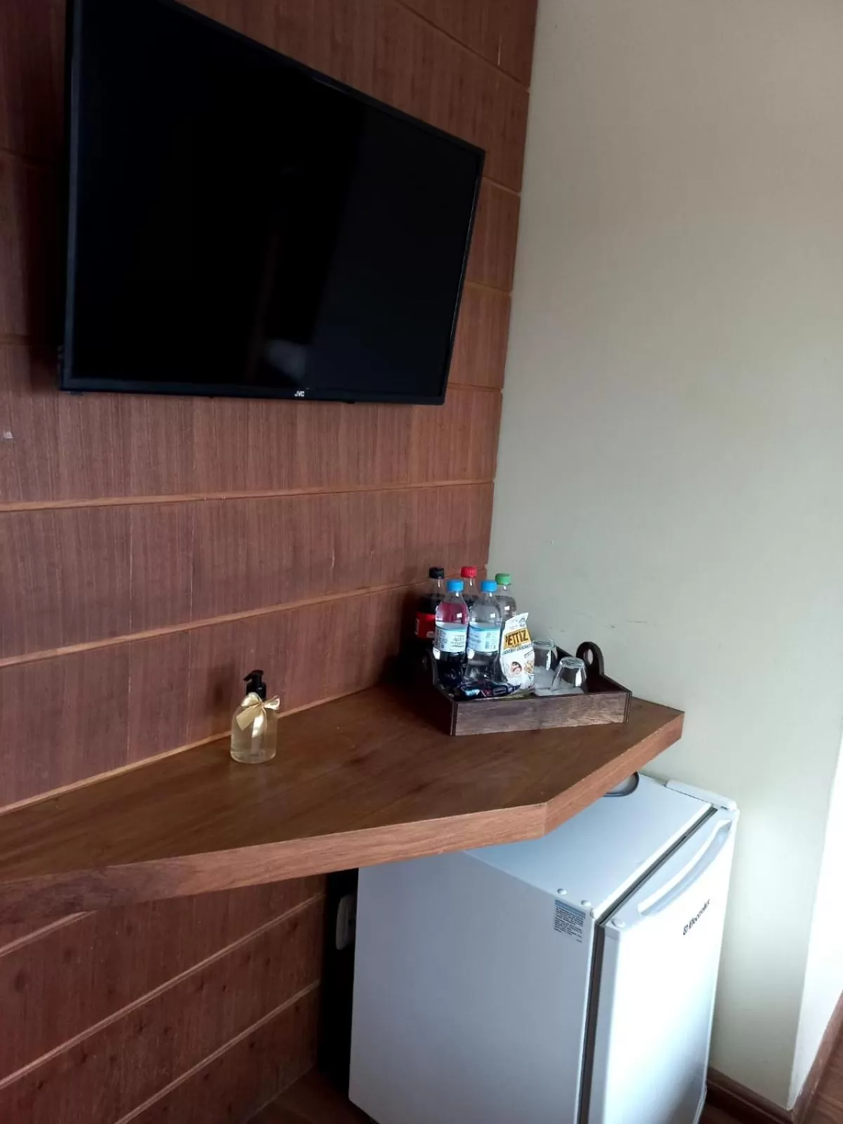 TV/Entertainment Center in La Torre Jaguarão