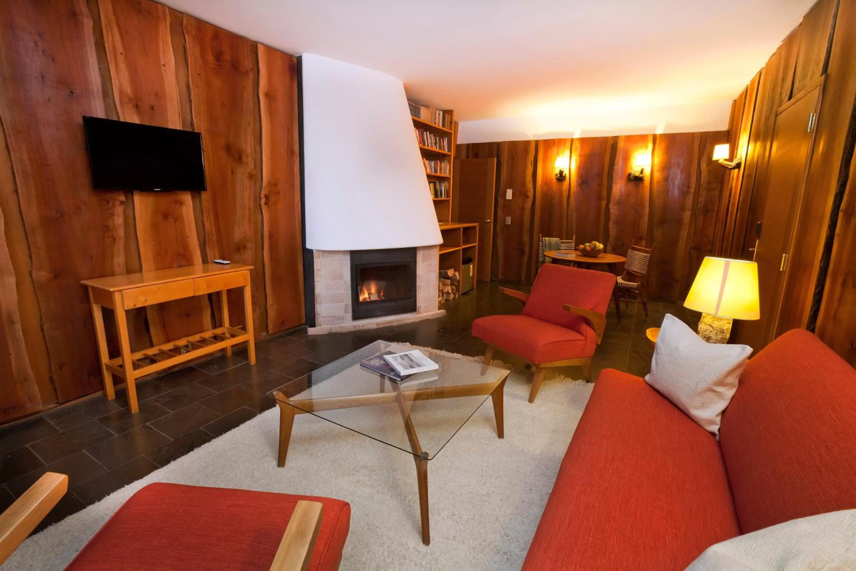 Living room, Seating Area in Hotel Antumalal