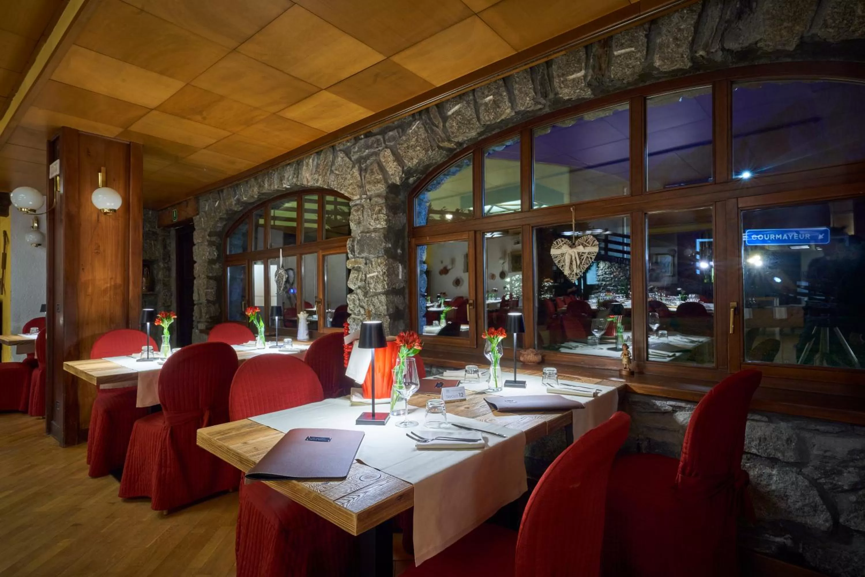 Restaurant/places to eat in iH Hotels Courmayeur Mont Blanc