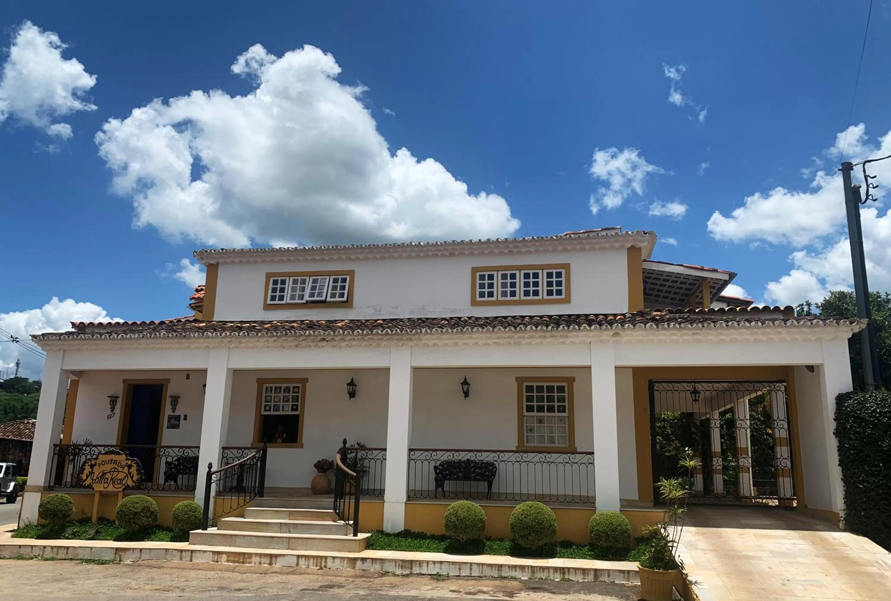 Facade/entrance, Property Building in Pousada Villa Real