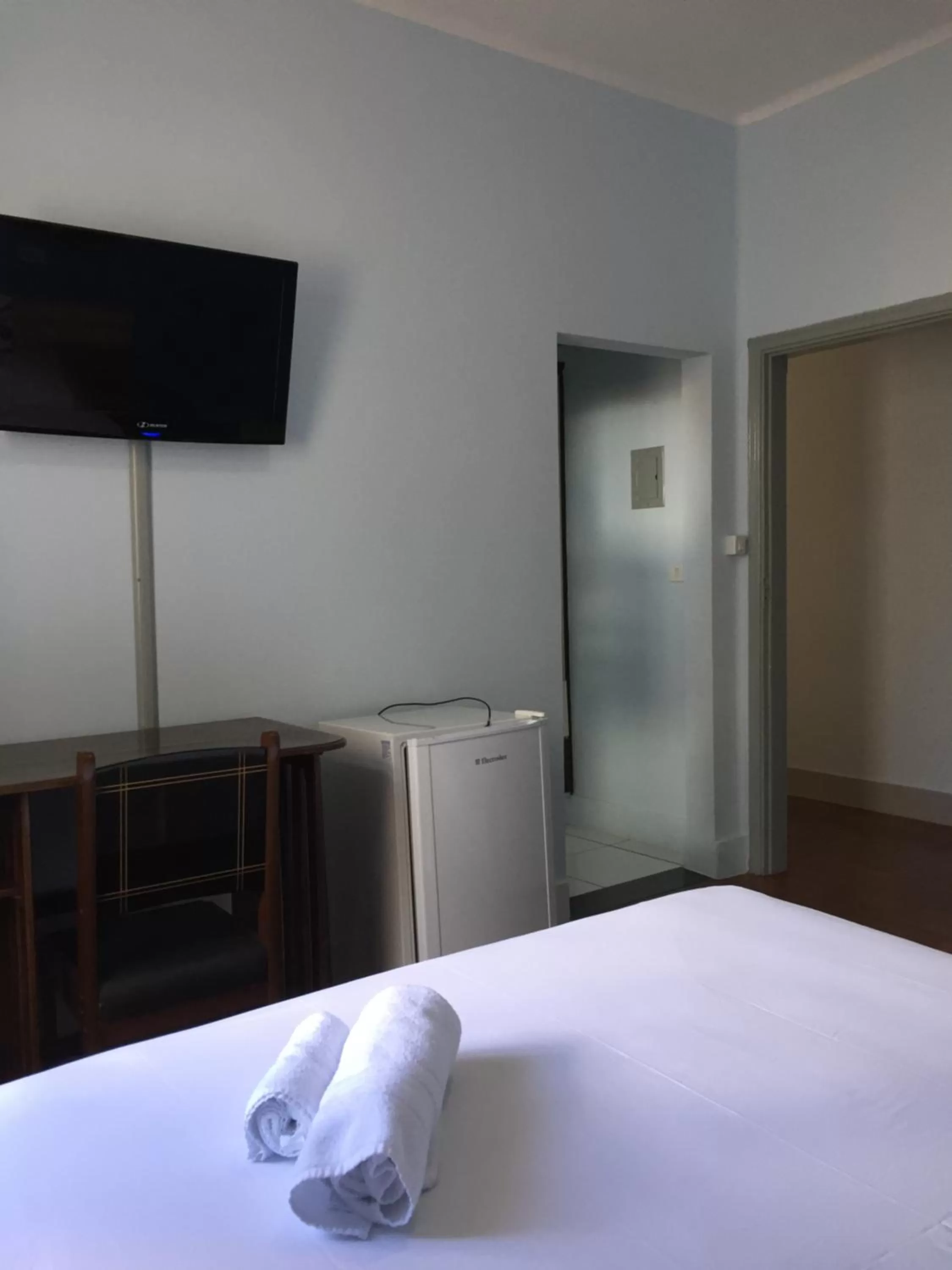 TV/Entertainment Center in Ita Park Hotel