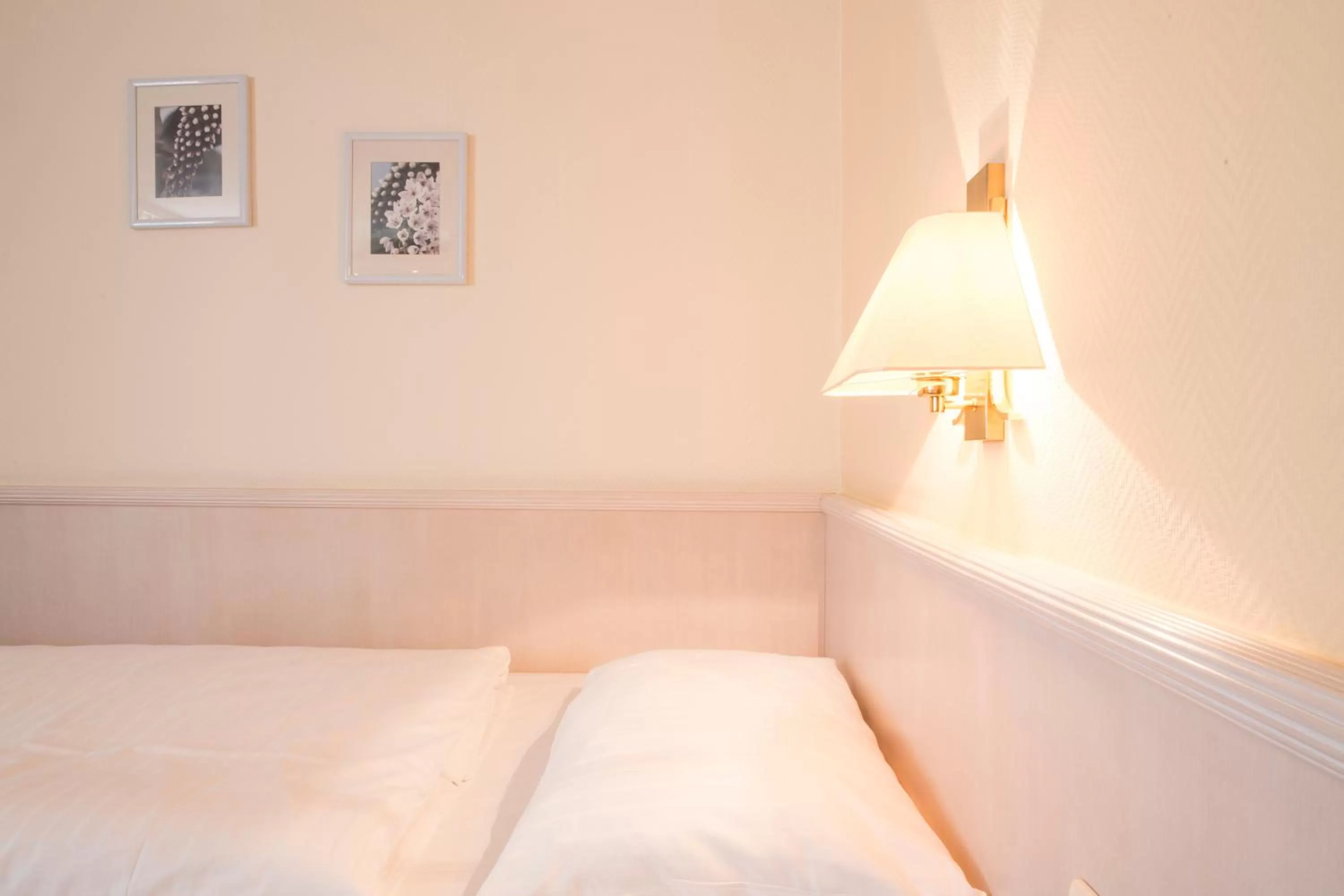 Bed in Hotel Traube Rüdesheim