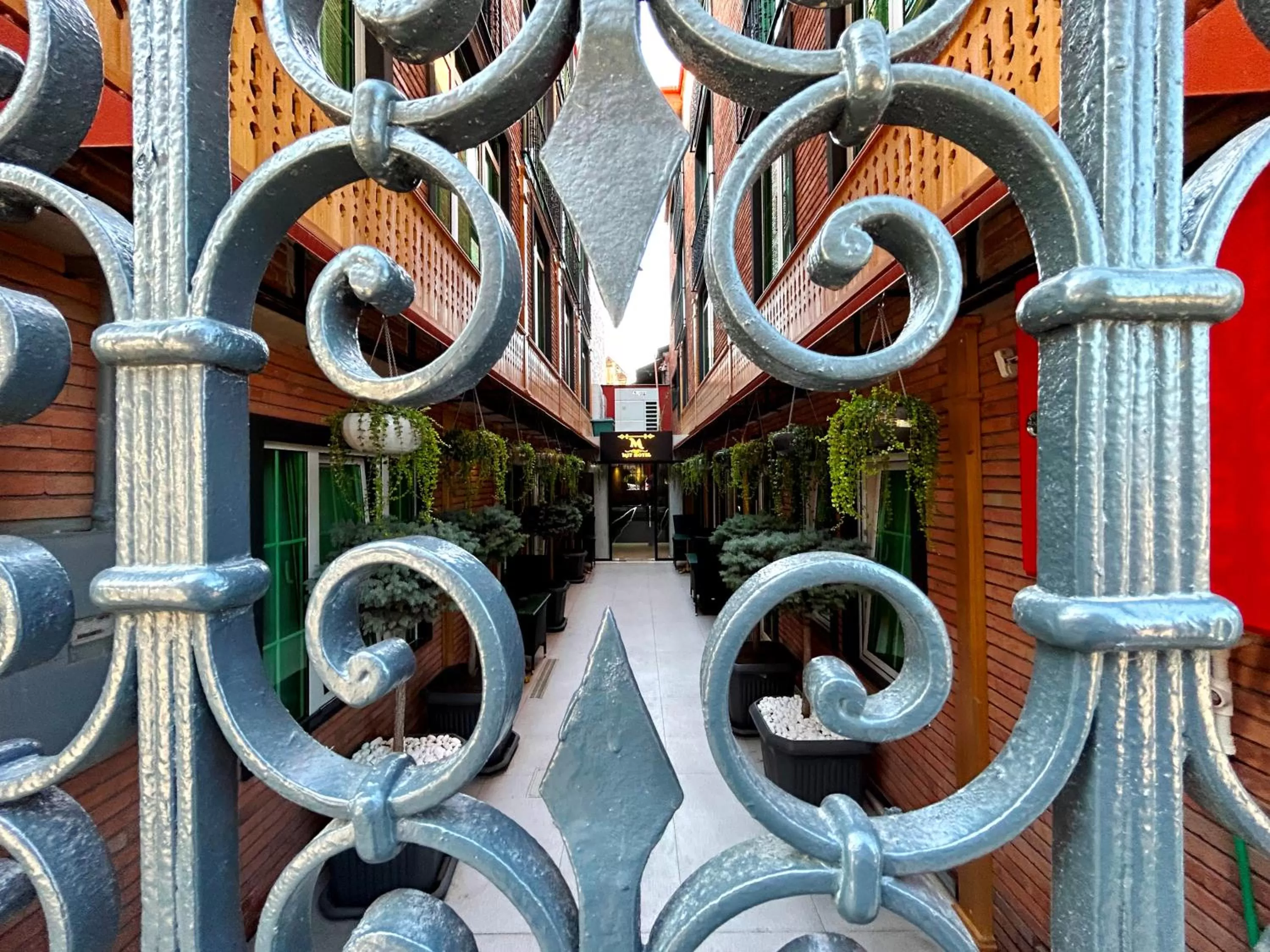 Day in Mit Hotel Tbilisi