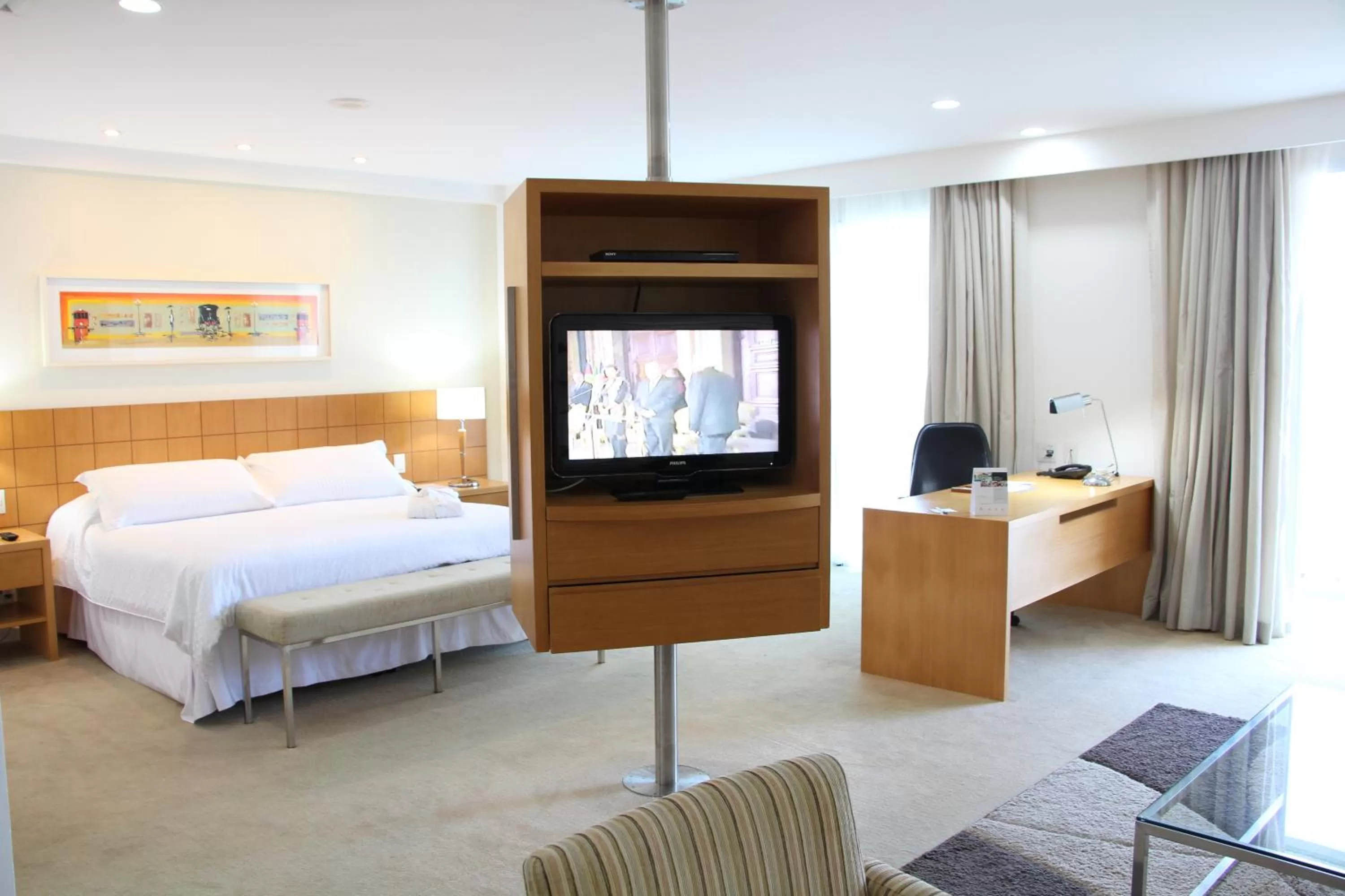 TV and multimedia, Bed in Mercure Macaé