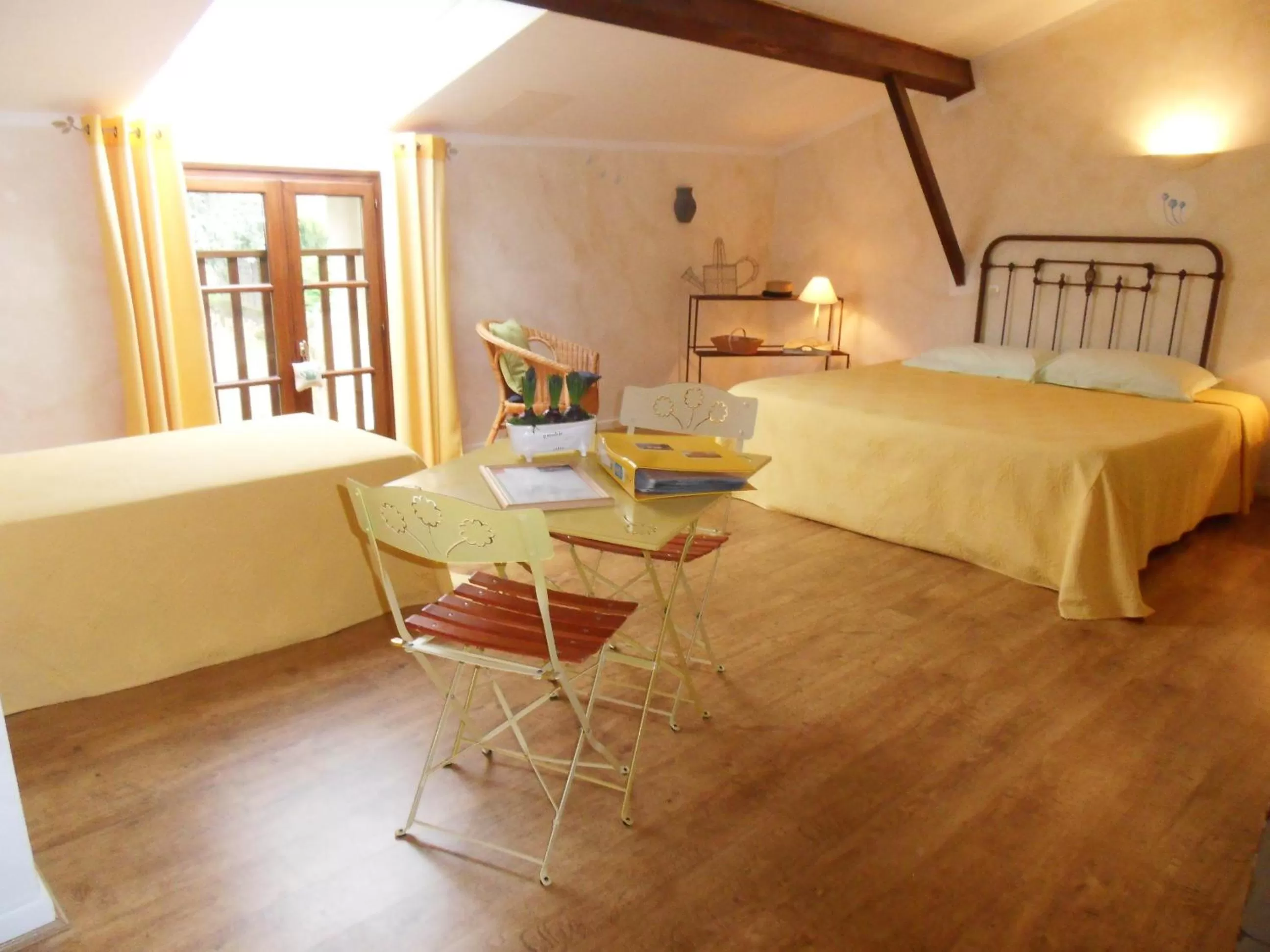 Bedroom, Bed in L'Estapade des Tourelons