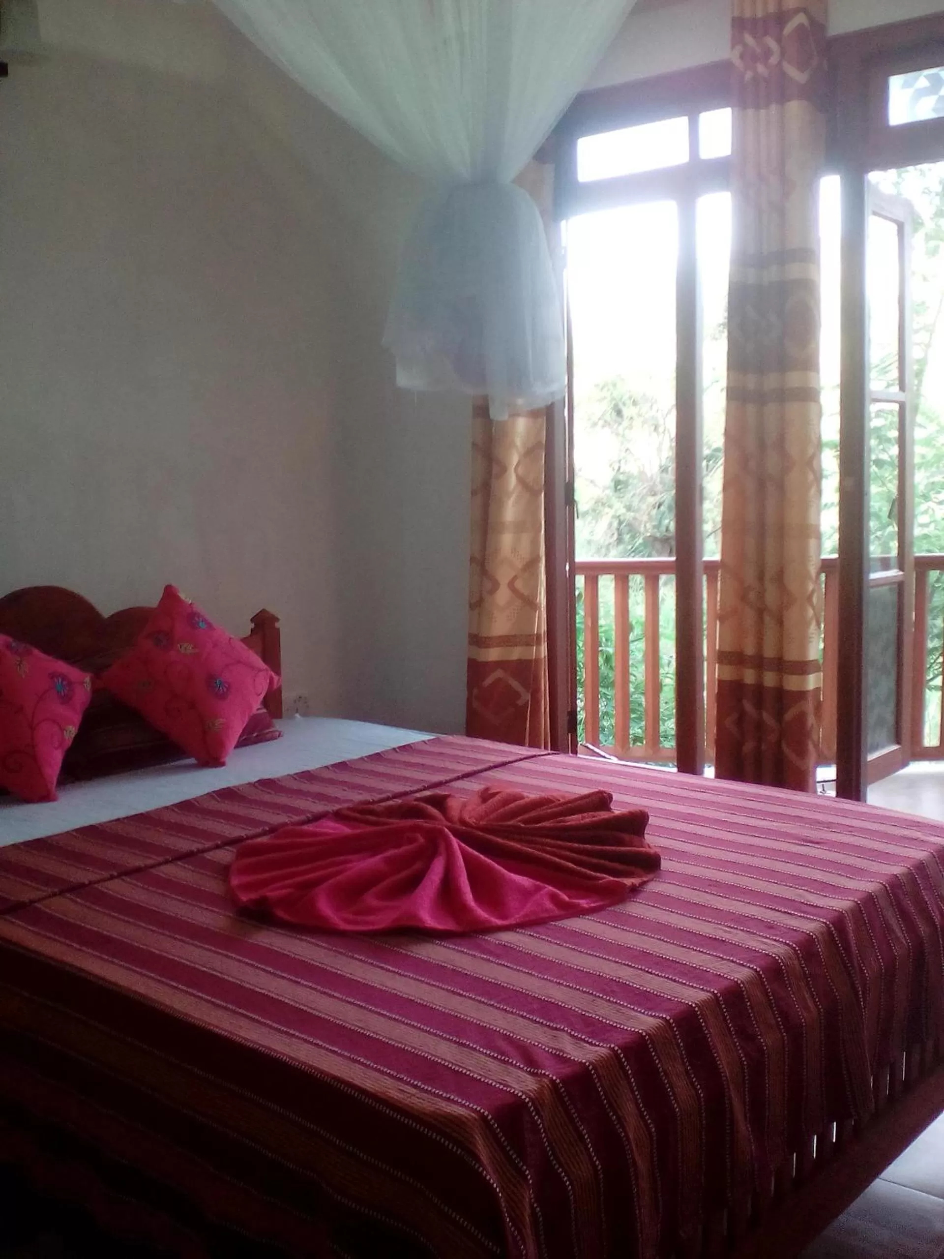 Bed in Saddle Cottage