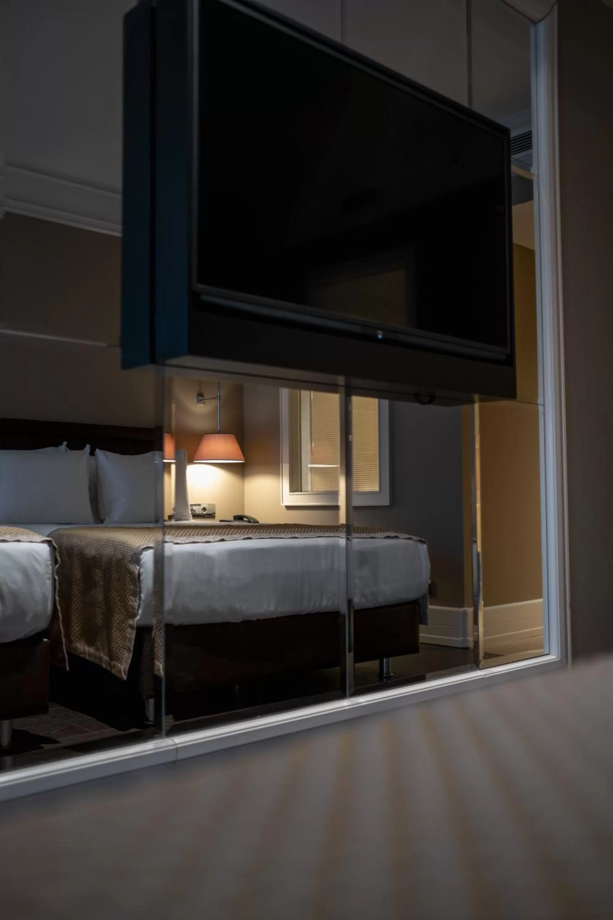 TV and multimedia, TV/Entertainment Center in Windsor Hotel & Convention Center Istanbul