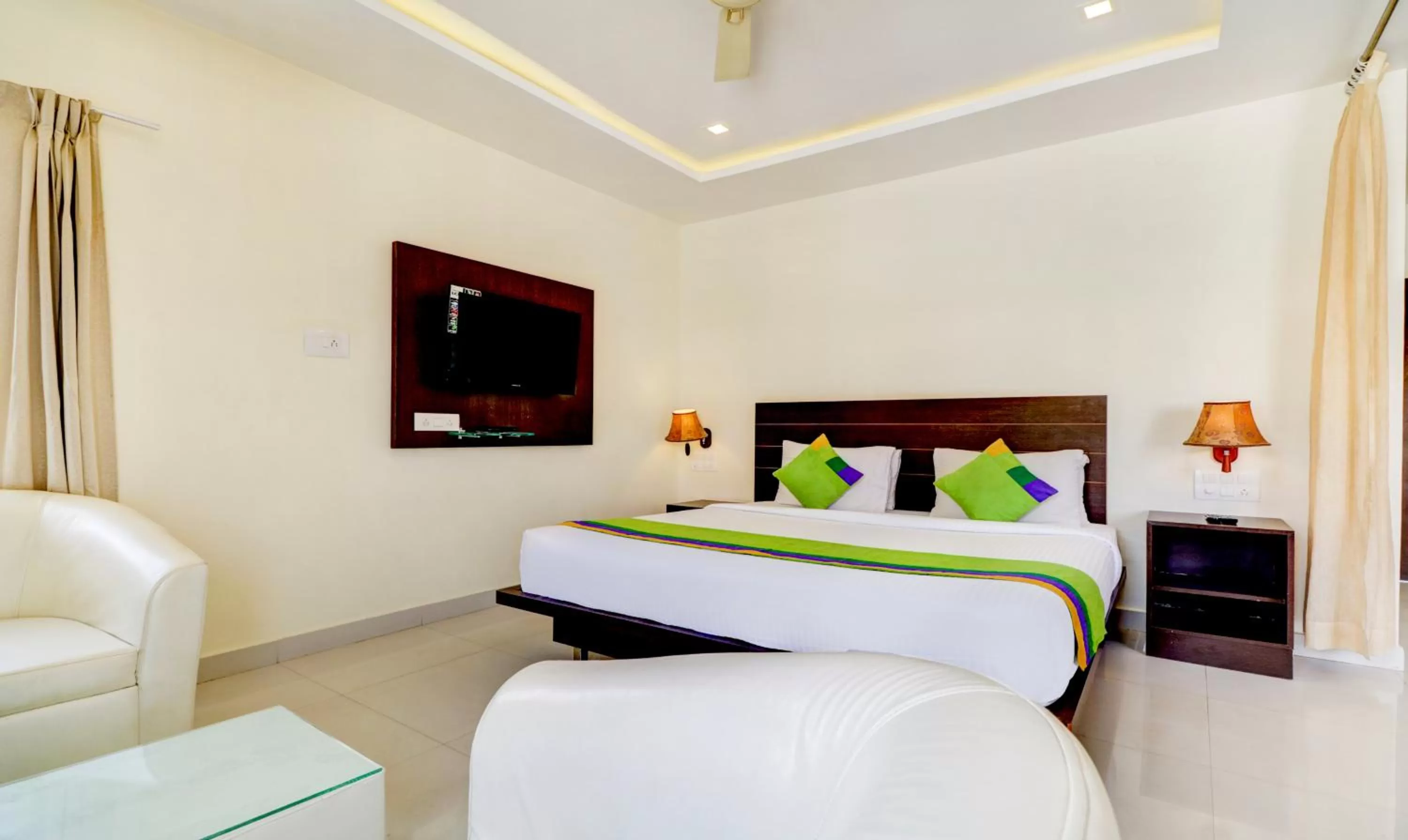 Bed in Treebo Trend Orchid MG Road