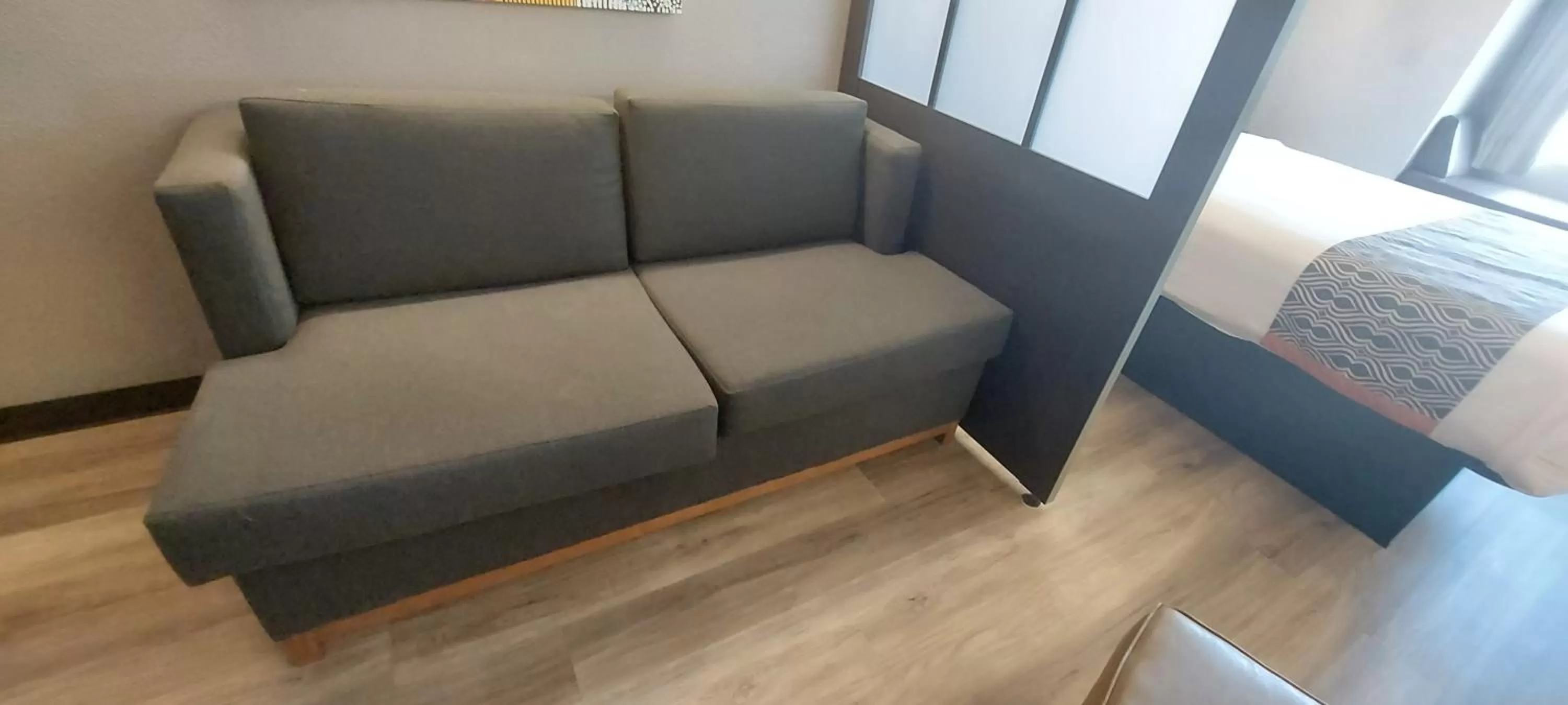 Seating area in Microtel Inn & Suites by Wyndham Hoover/Birmingham
