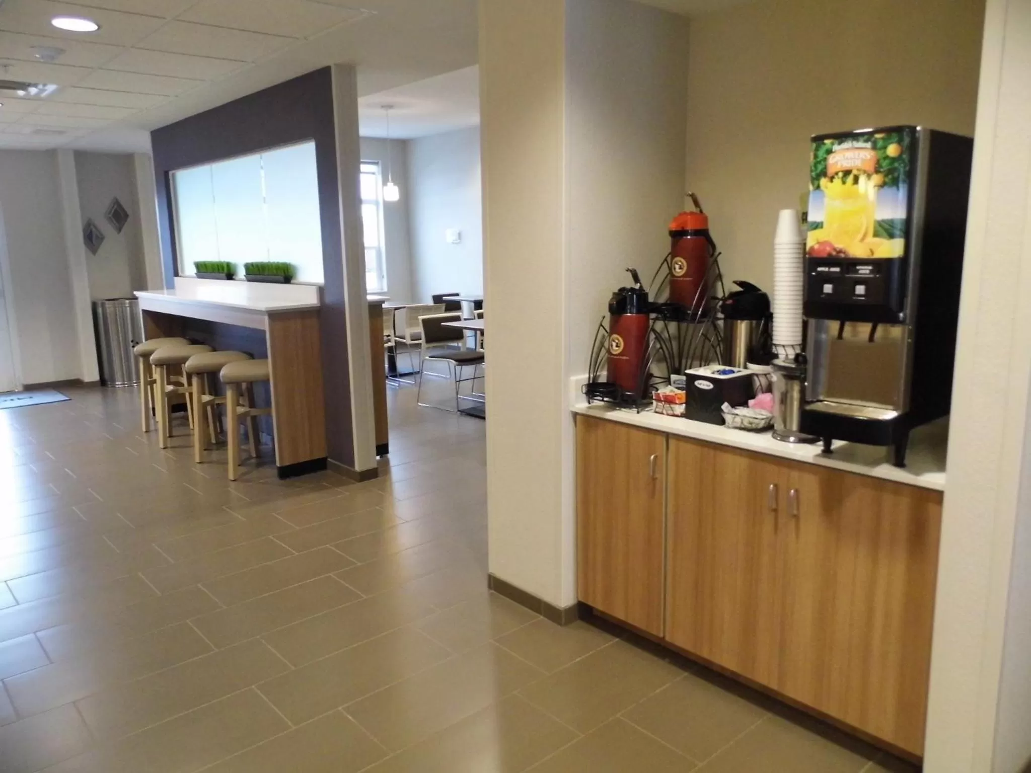 Breakfast in Microtel Inn & Suites by Wyndham Vernal/Naples