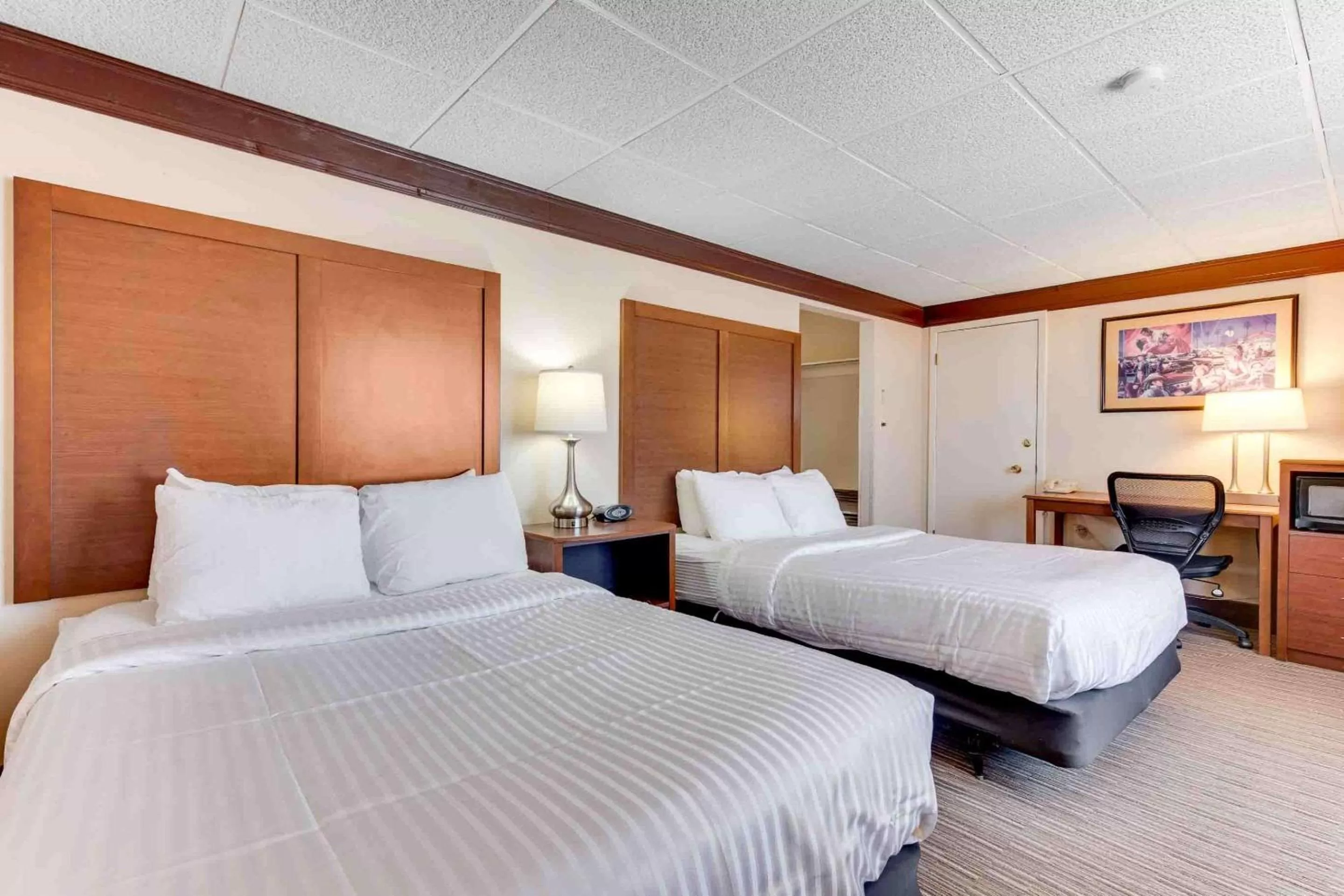 Bedroom, Bed in Best Western Movie Manor