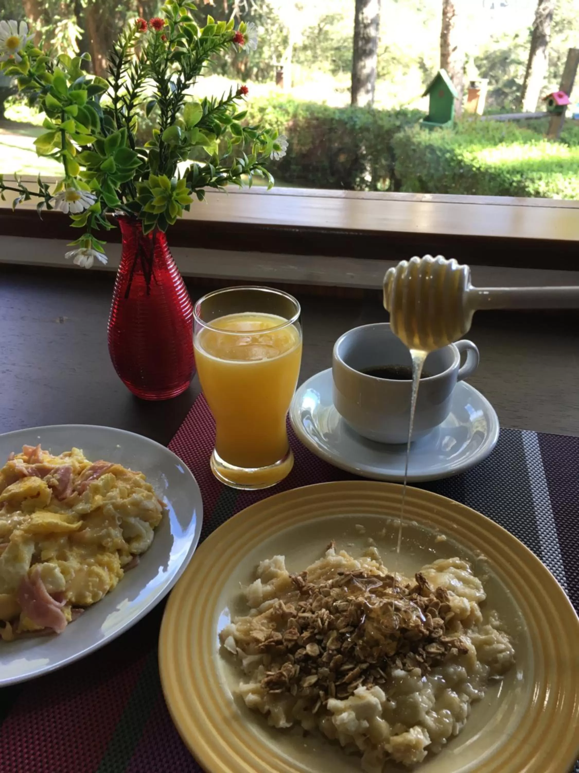 Breakfast in Pousada Aguia da Montanha