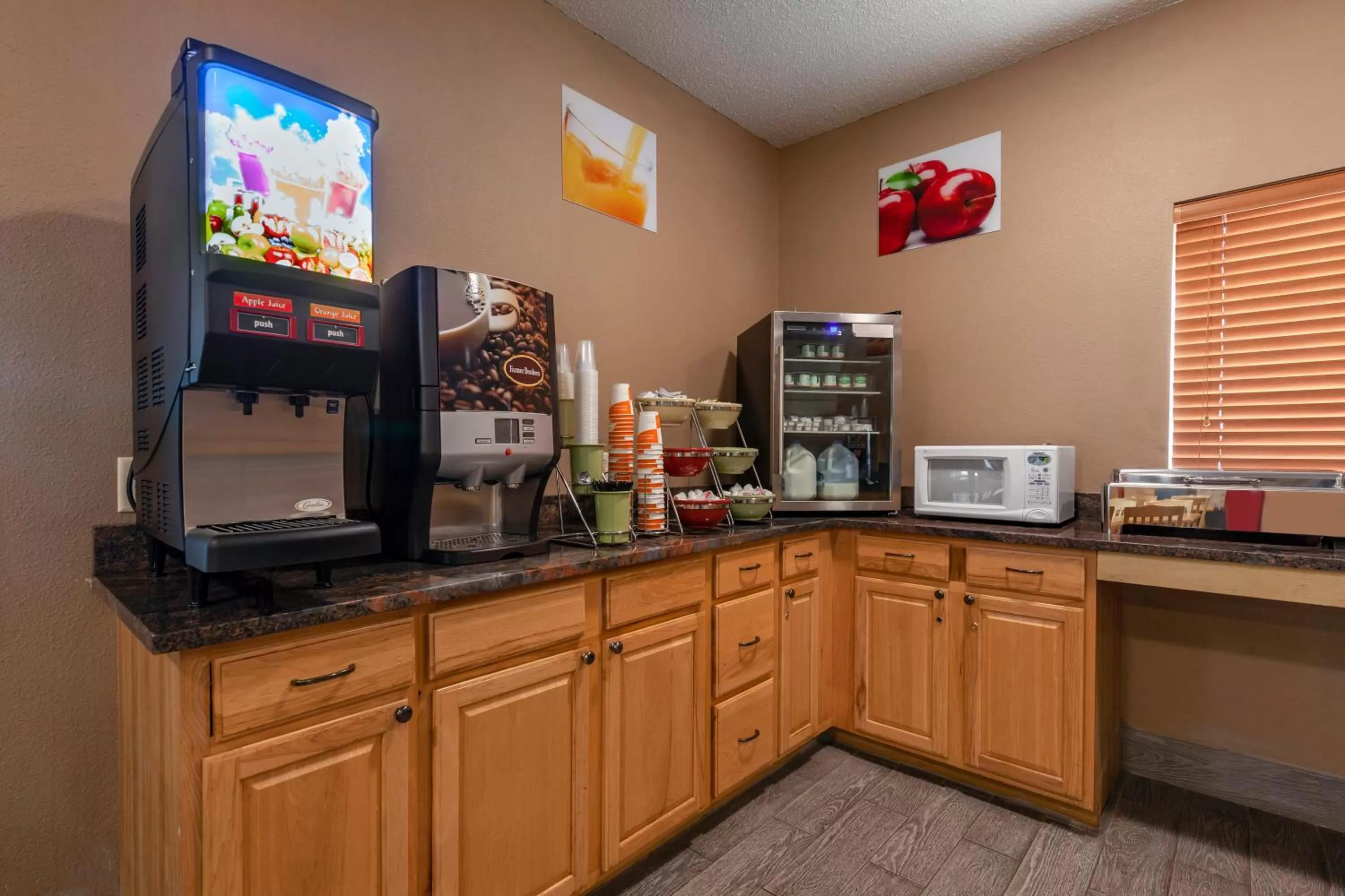 Breakfast in Quality Inn Redgranite