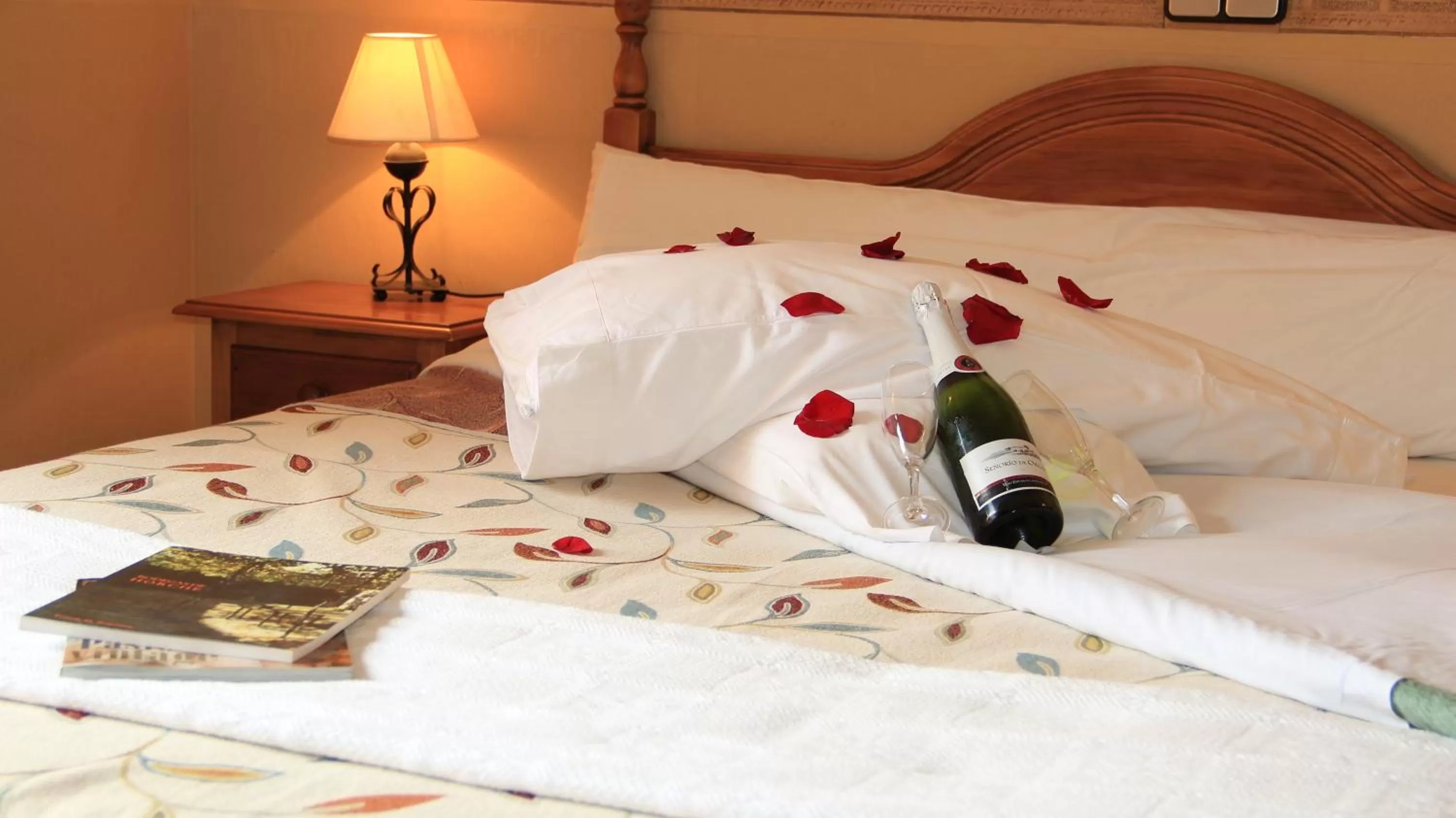 Bed in La Fuensanta Hostal-Rural