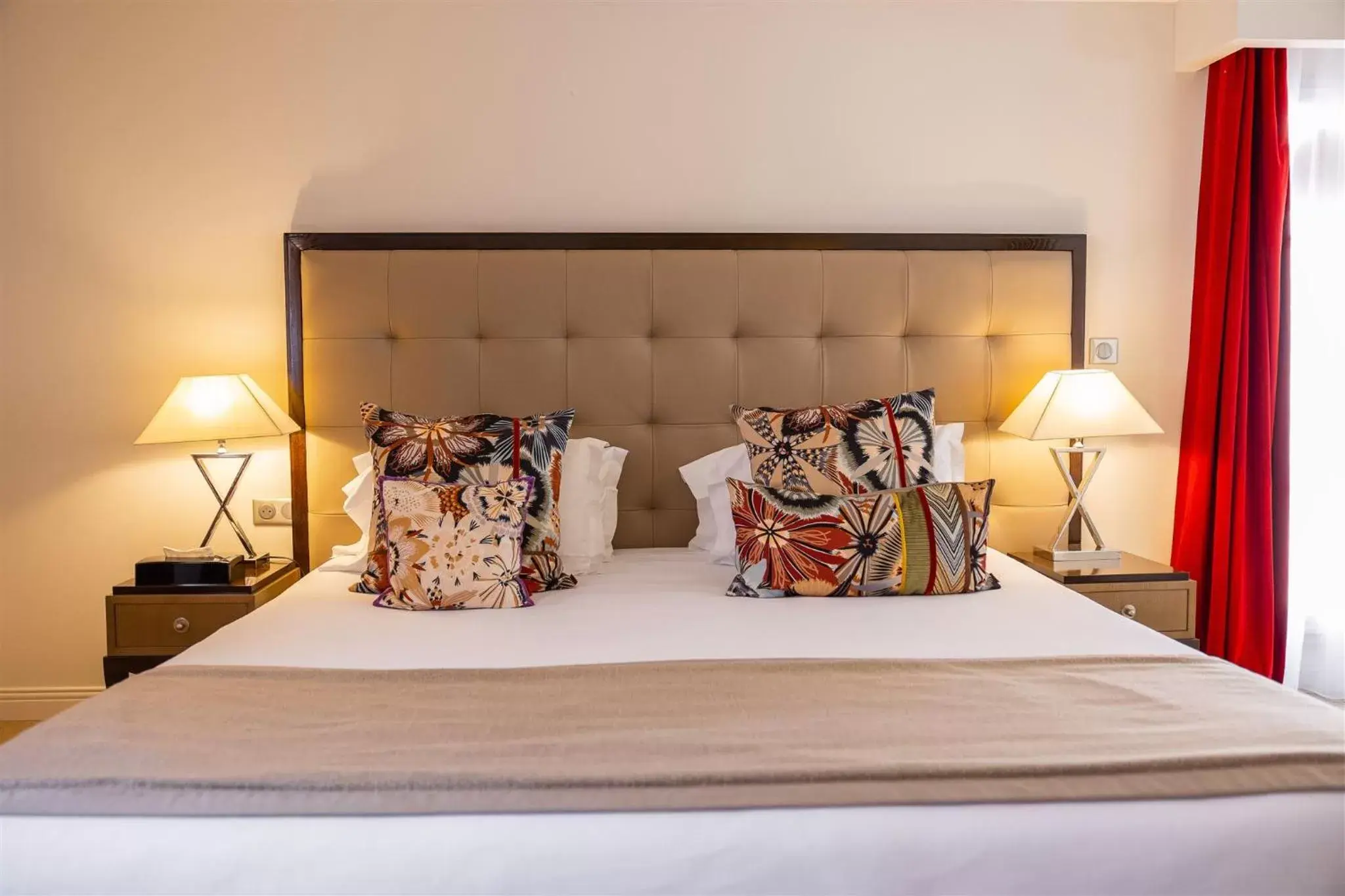 Family Suite in Hôtel Des Gouverneurs Family Suite in Hôtel Des Gouverneurs