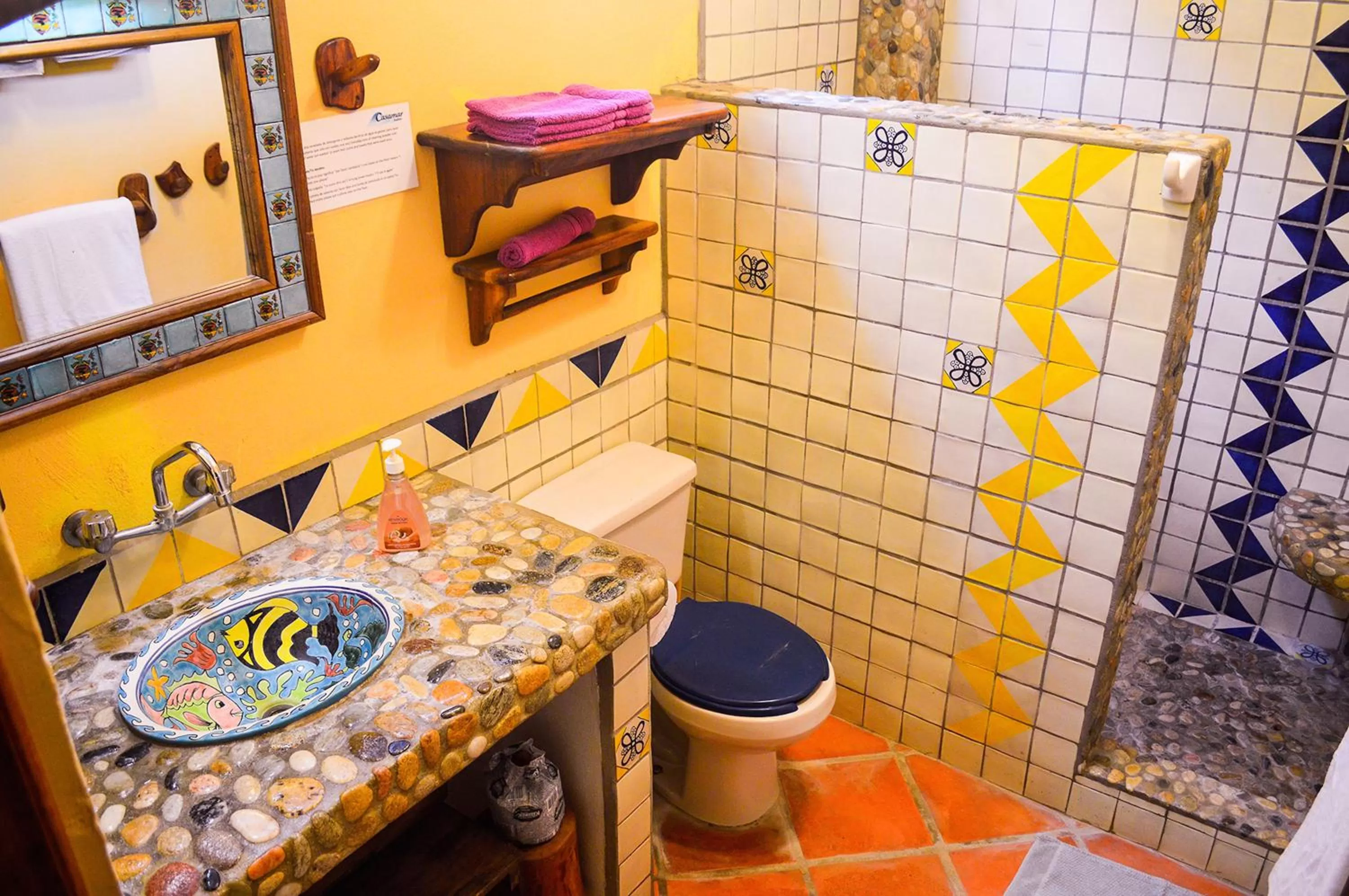 Bathroom in Hotel Casamar Suites