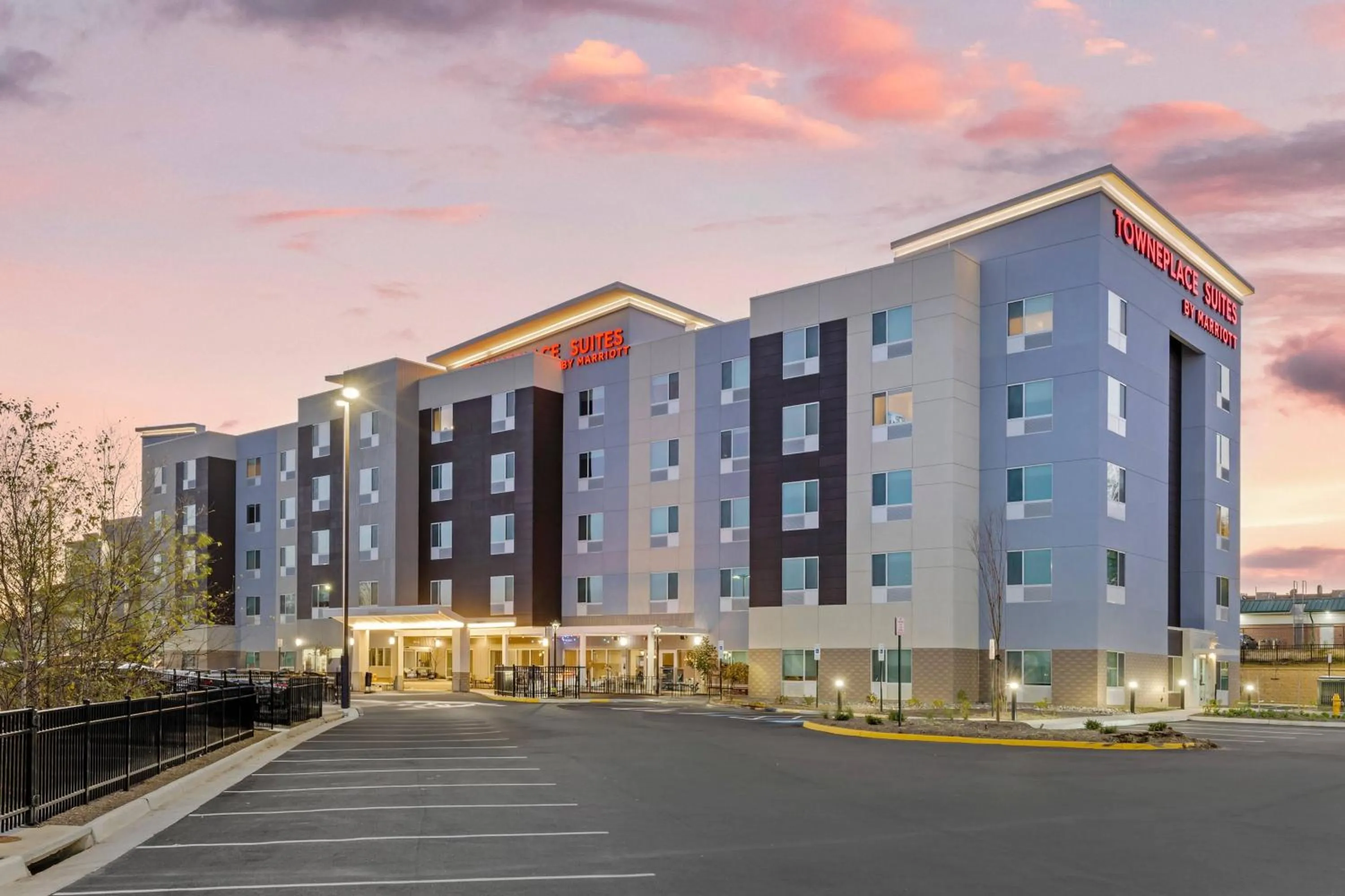 Property building in TownePlace Suites by Marriott Richmond Colonial Heights