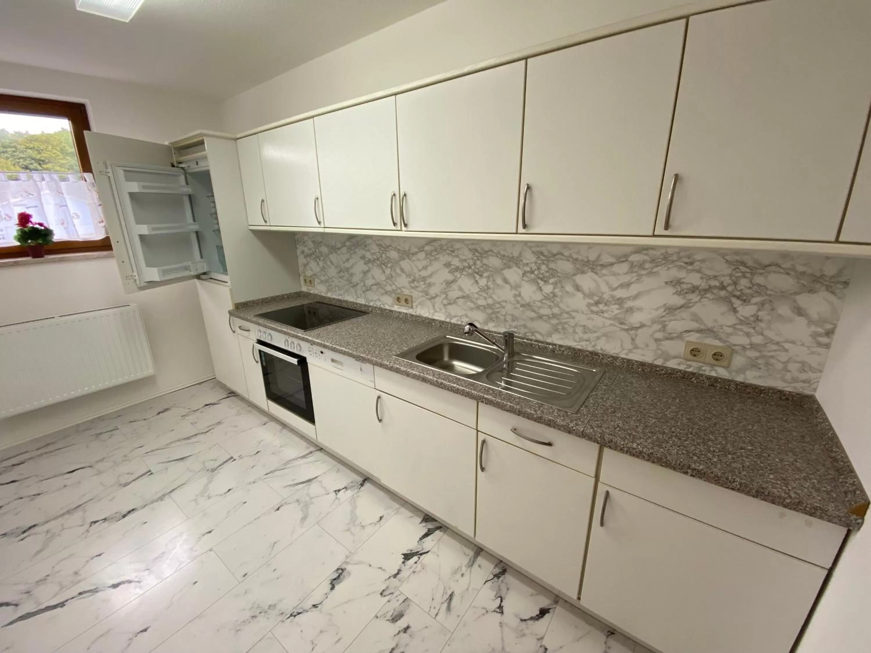 Kitchen or kitchenette in Hotel Bielatal