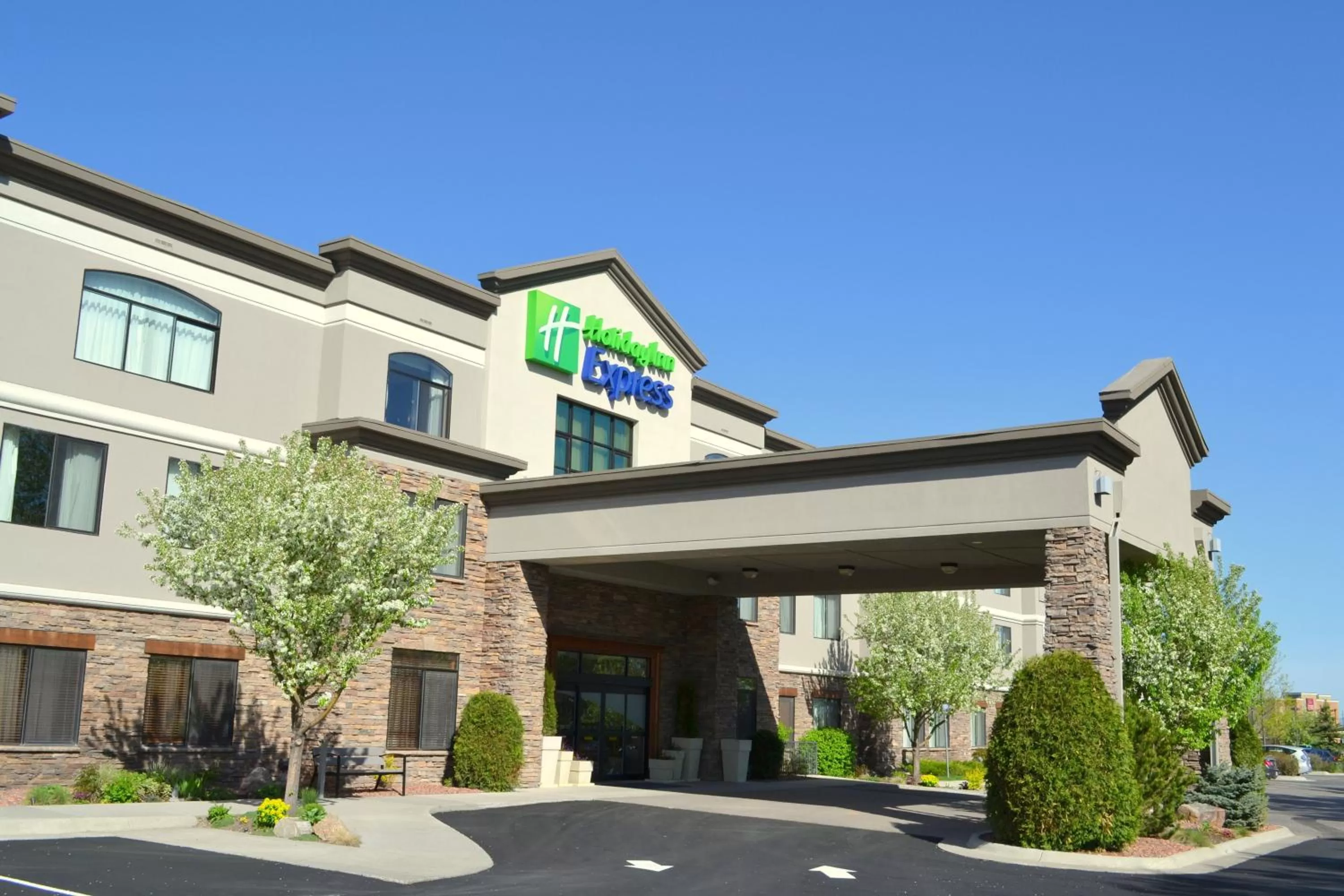 Property building in Holiday Inn Express & Suites Bozeman West by IHG