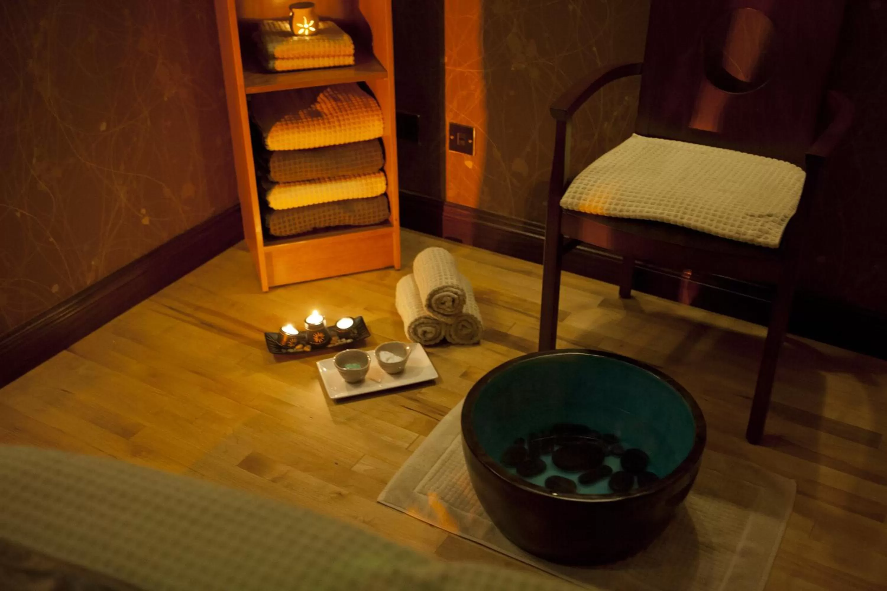 Spa and wellness centre/facilities in Canal Court