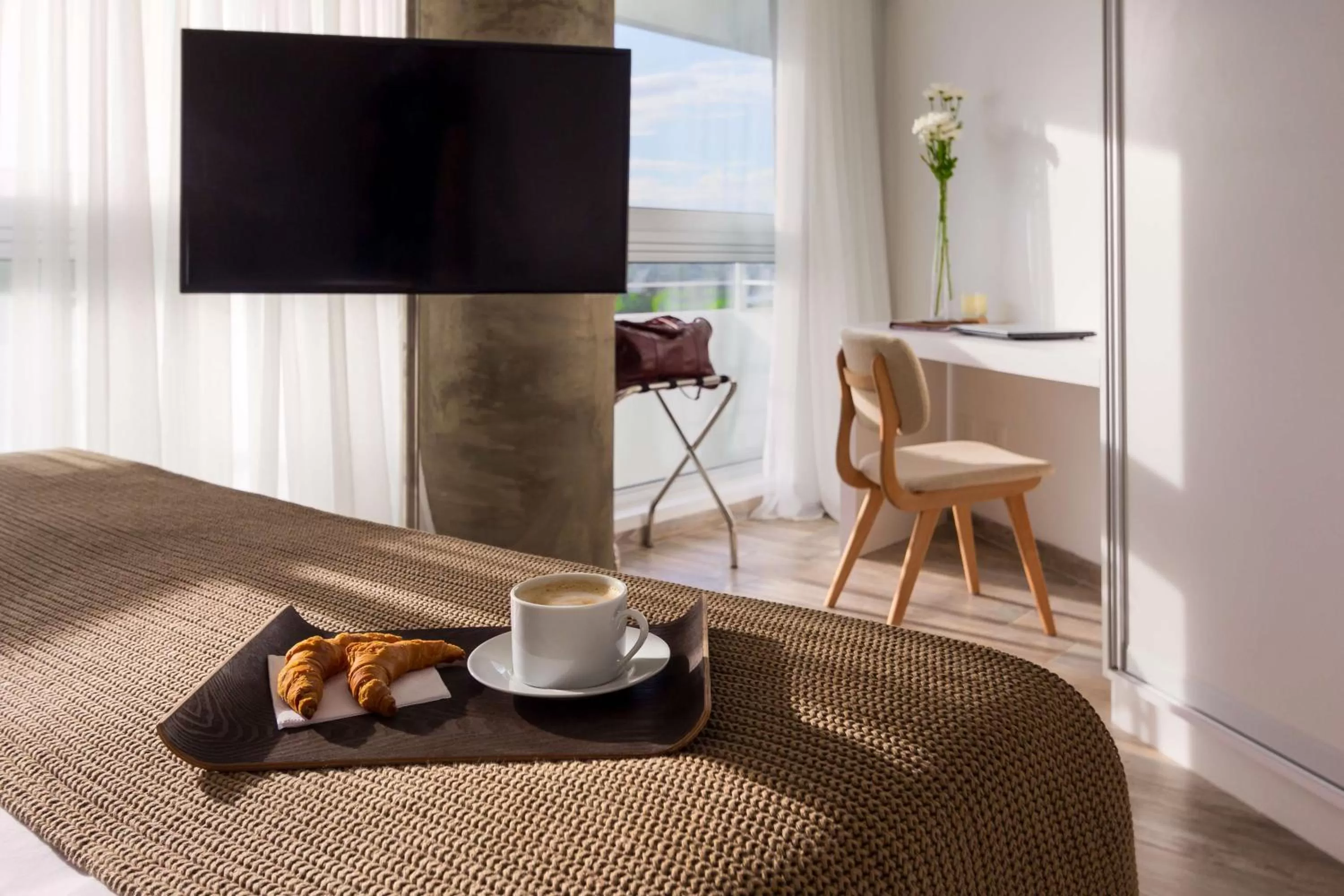 Photo of the whole room, Bed in Dazzler by Wyndham Colonia