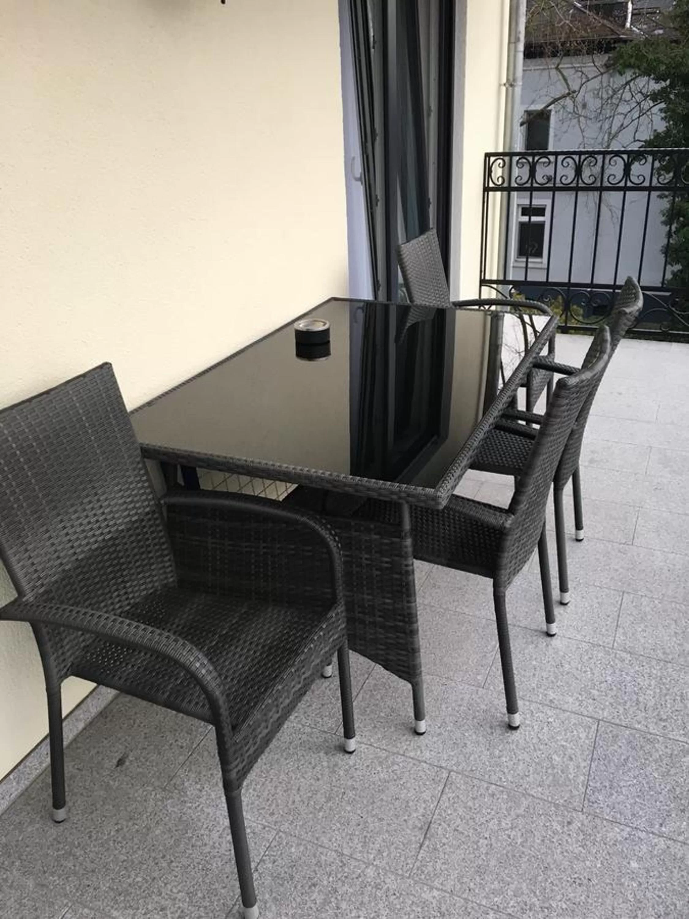 Balcony/Terrace, Seating Area in Merkel Villa Apartamente