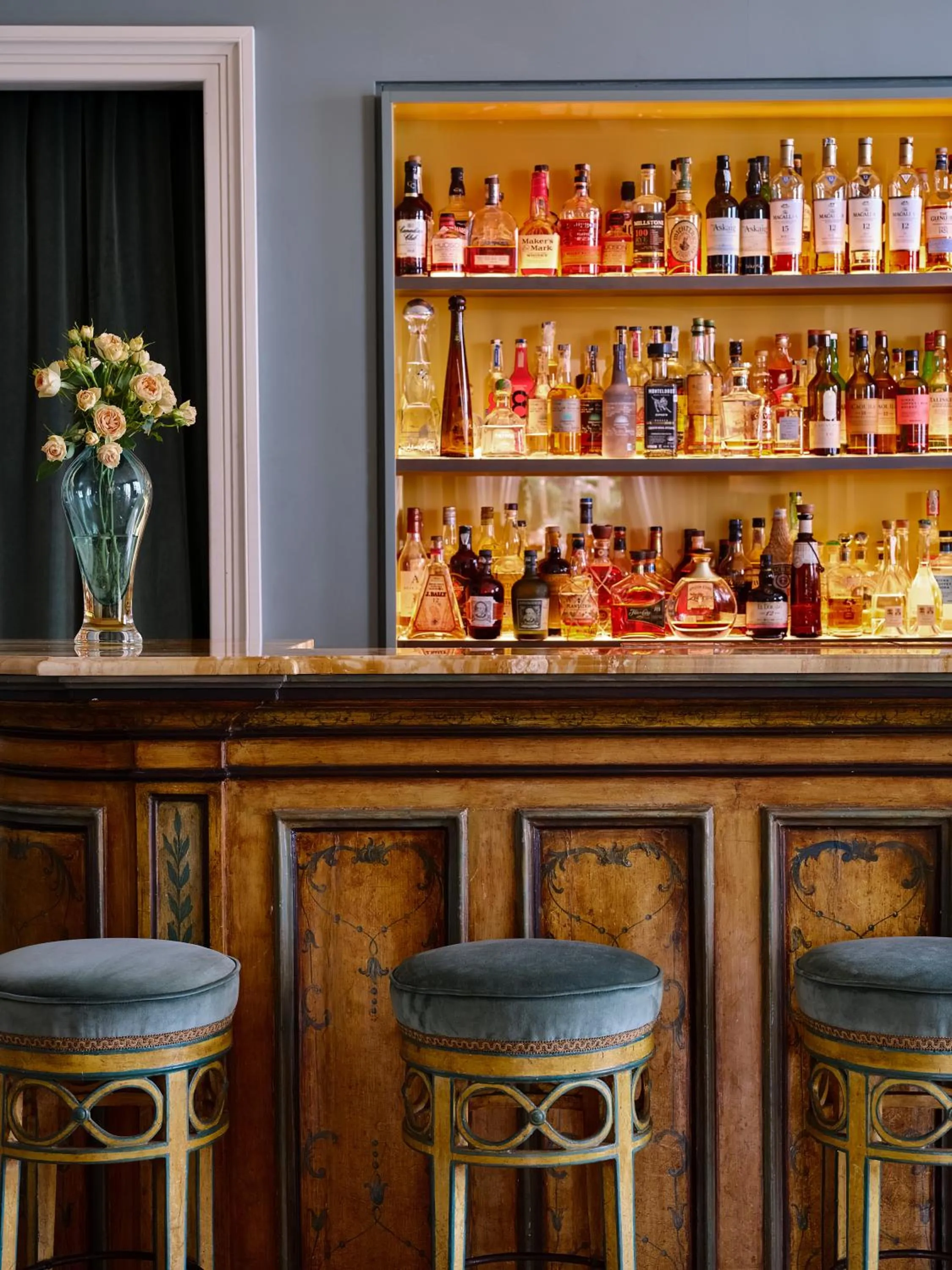 Lounge or bar in Grand Hotel Miramare