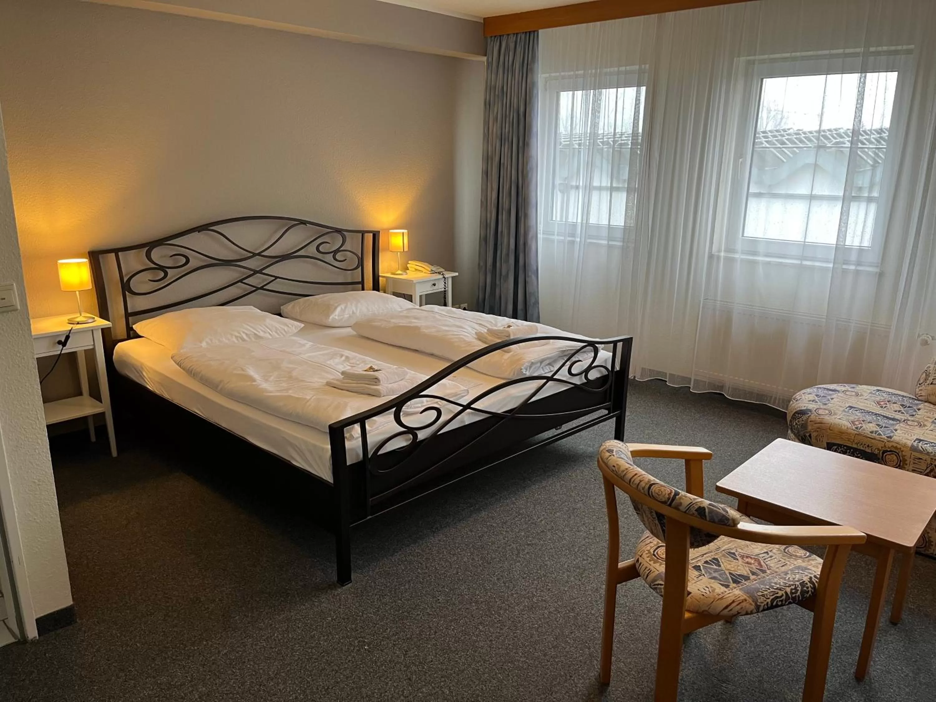 Photo of the whole room, Bed in astral'Inn Leipzig Hotel & Restaurant