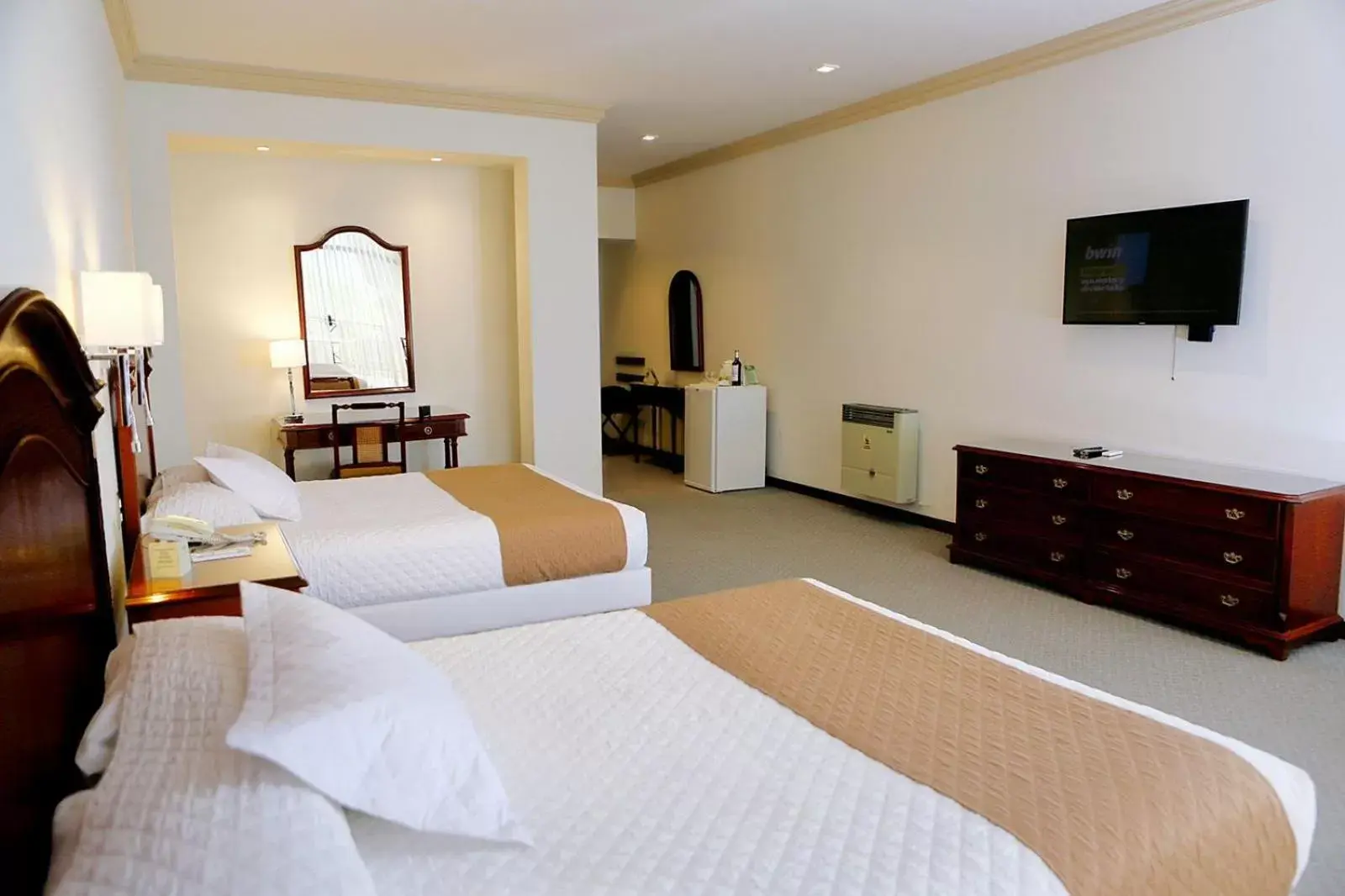 Superior Double Room with Two Double Beds in Hotel Los Parrales Superior Double Room with Two Double Beds in Hotel Los Parrales