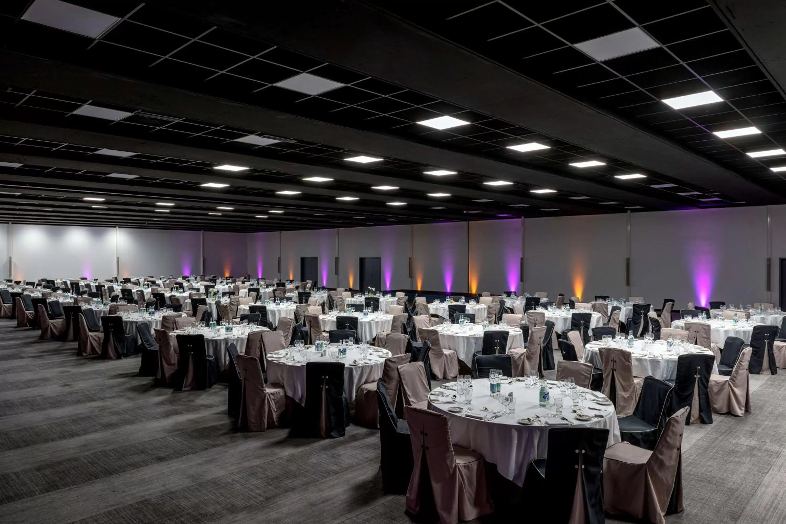 Meeting/conference room in Hilton Geneva Hotel and Conference Centre