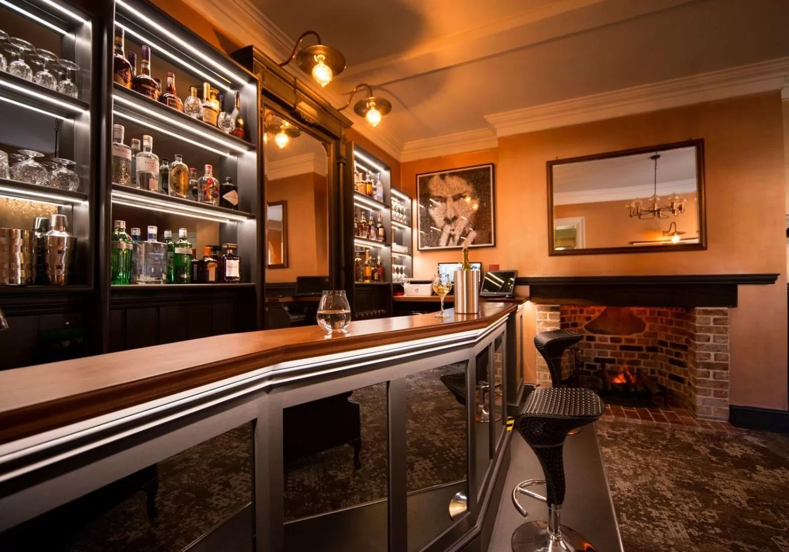 Lounge or bar in East Walls Hotel